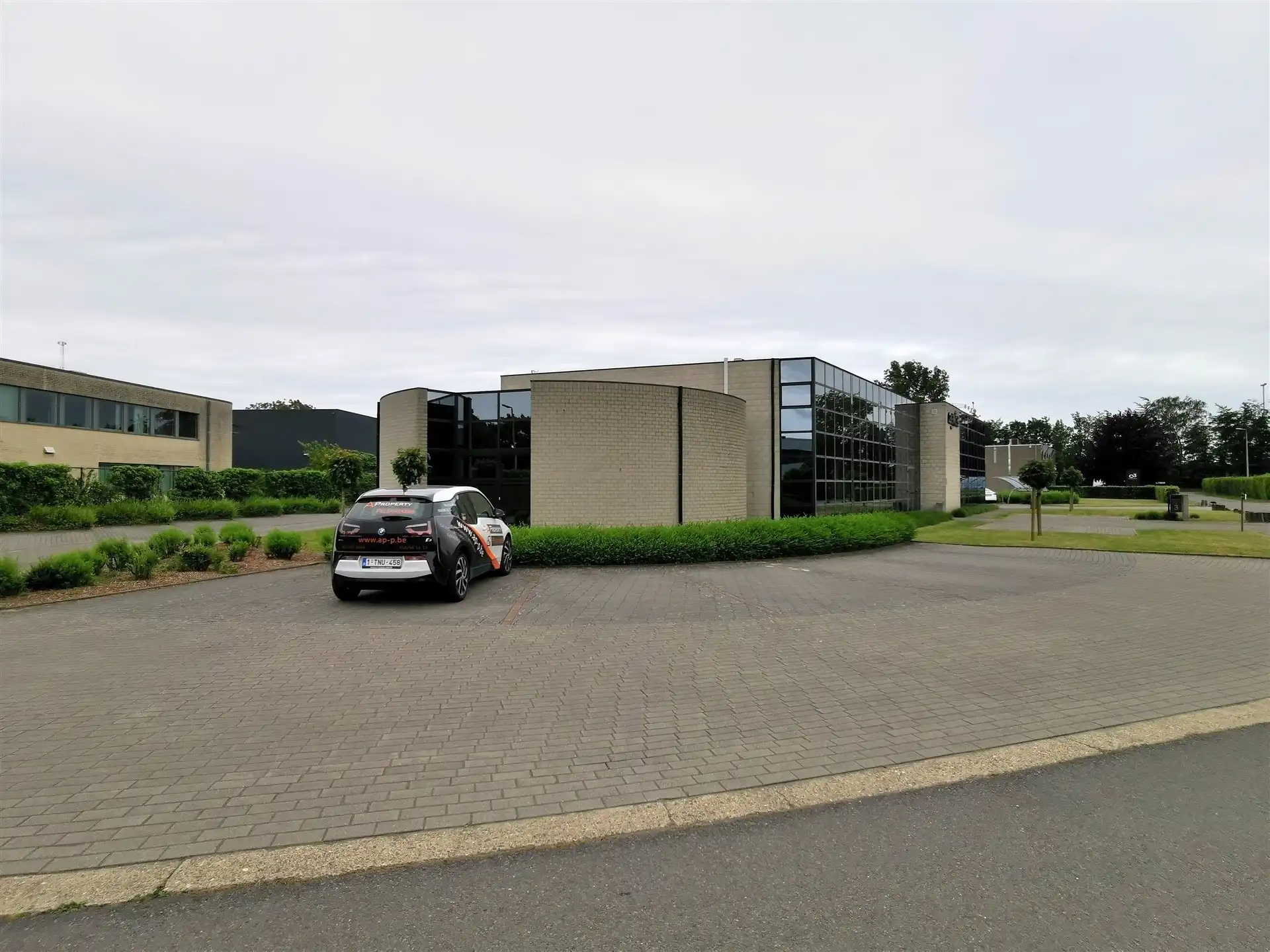 Opbrengsteigendom bestaande uit verhuurde kantoren en opslag foto 13