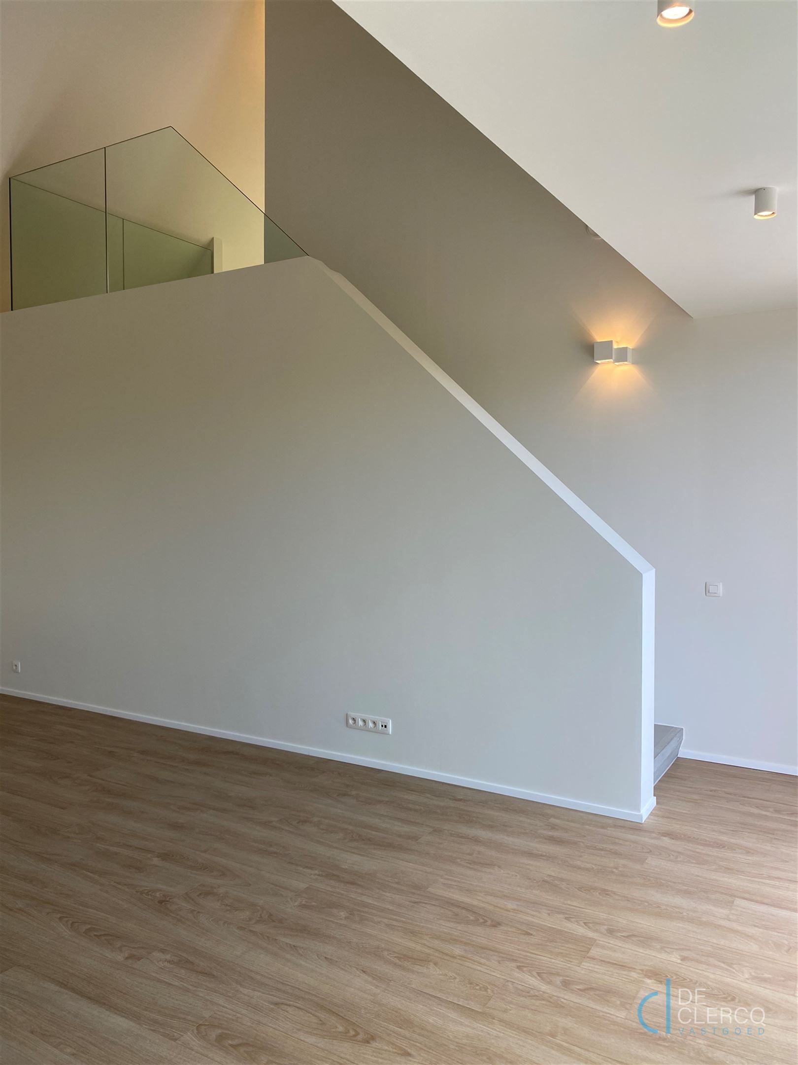 Prachtig duplex appartement TE HUUR op toplocatie in Lochristi! foto 9