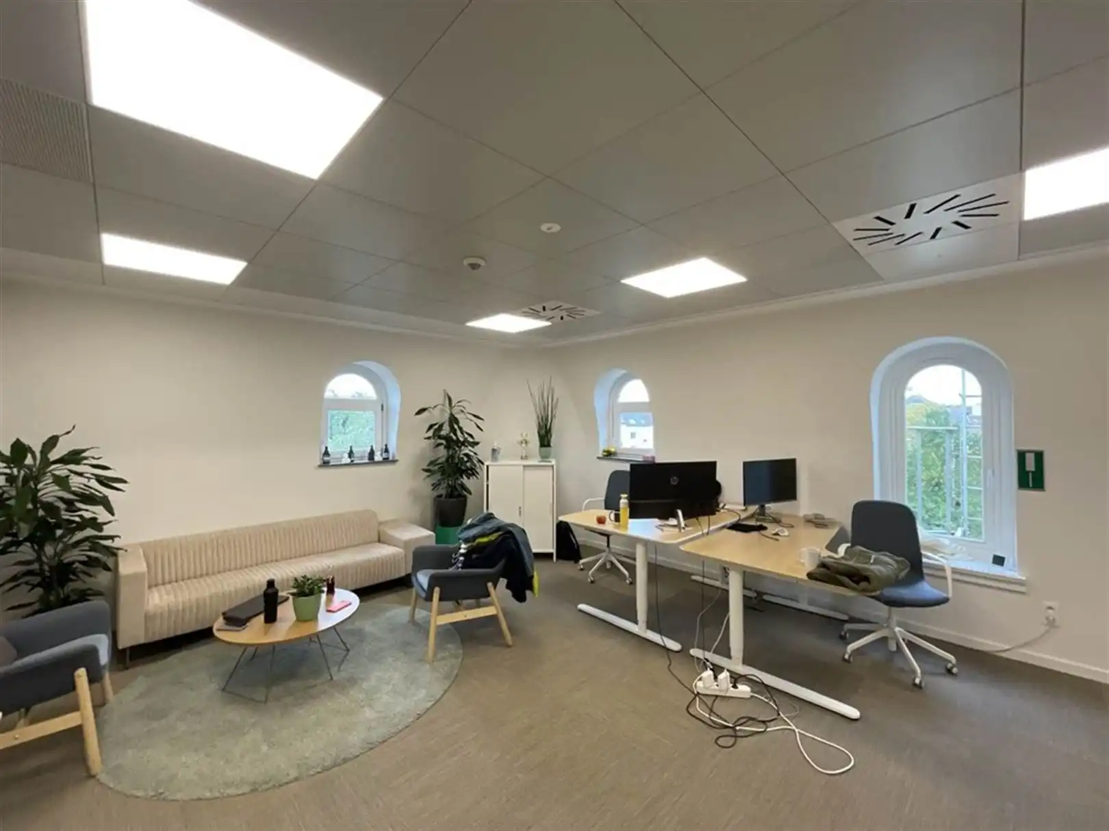 Kantoorgebouw foto 5
