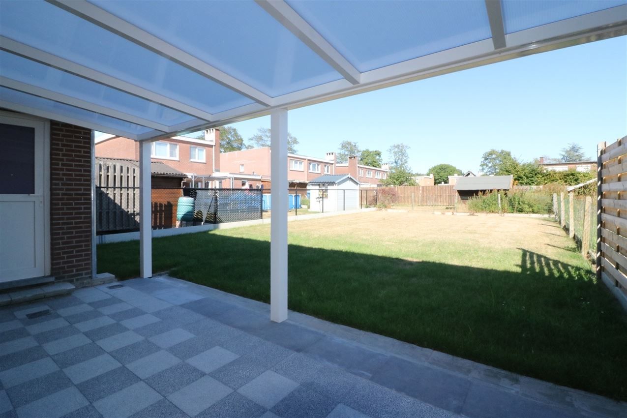 Vernieuwde woning, 3 slpk., leuk overdekt terras met tuin  foto 3