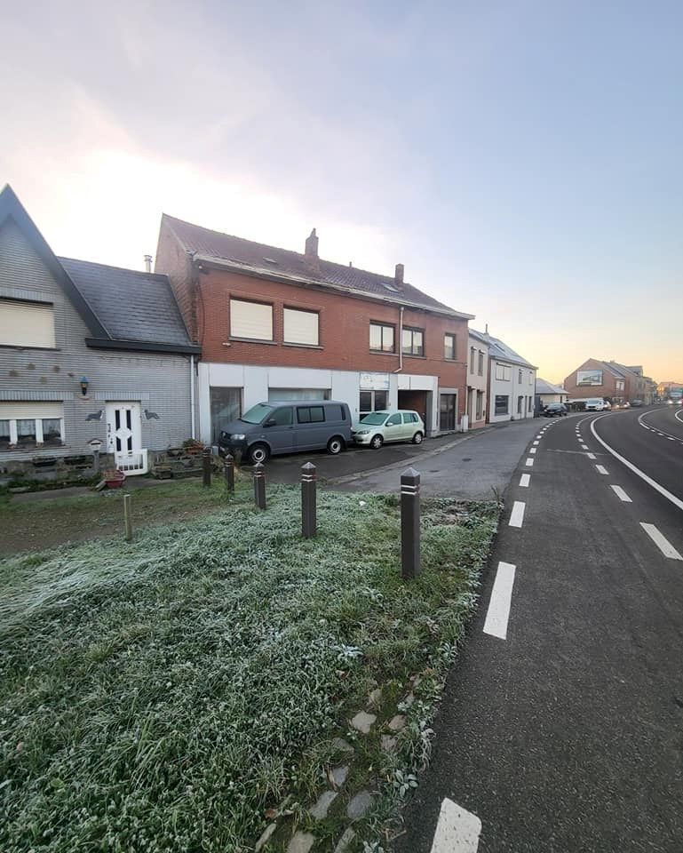 Depot met ruim bovenliggend appartement. foto 3