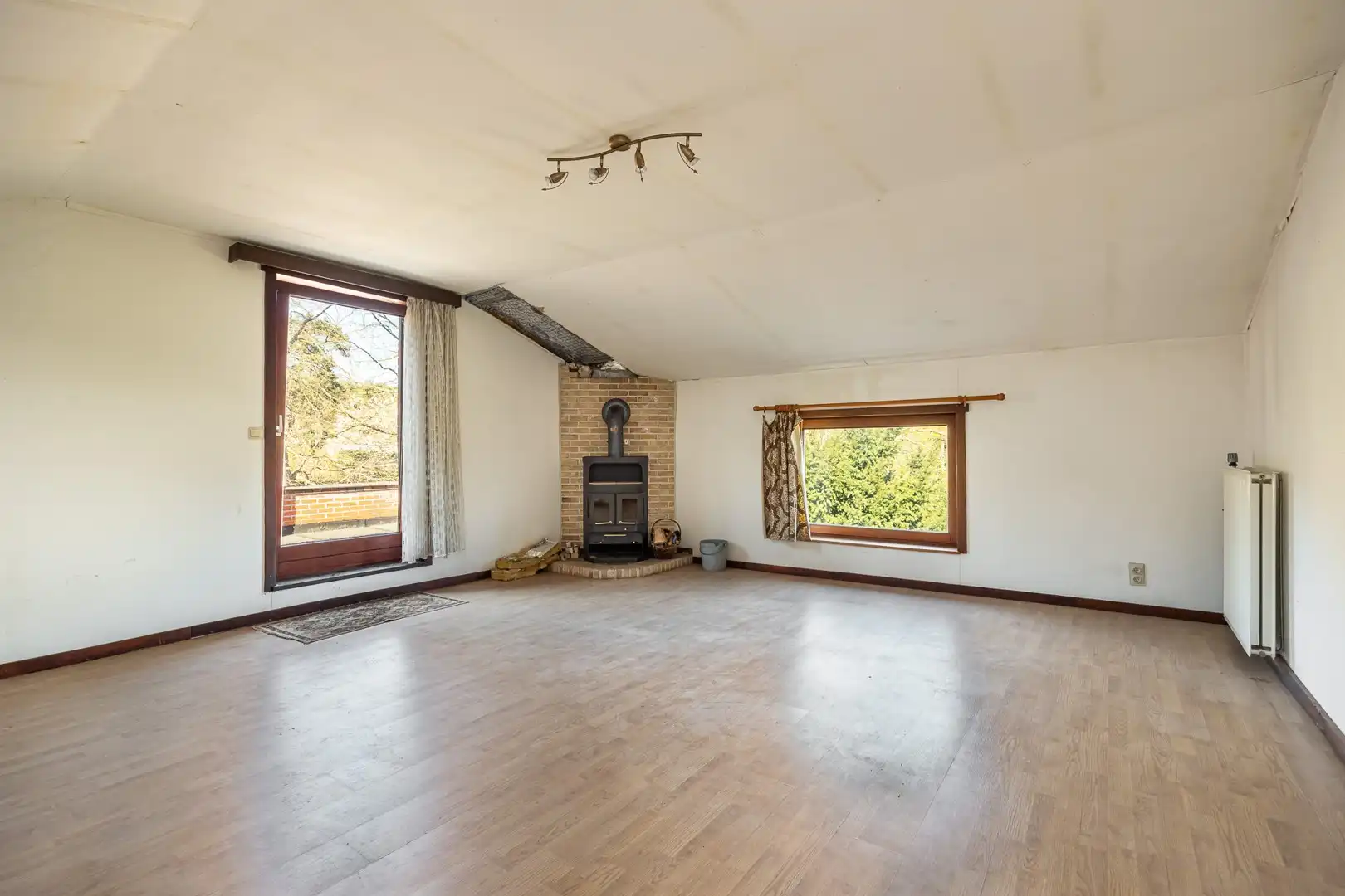 Vrijstaande woning met veel ruimte, omgeven door groen. foto 19