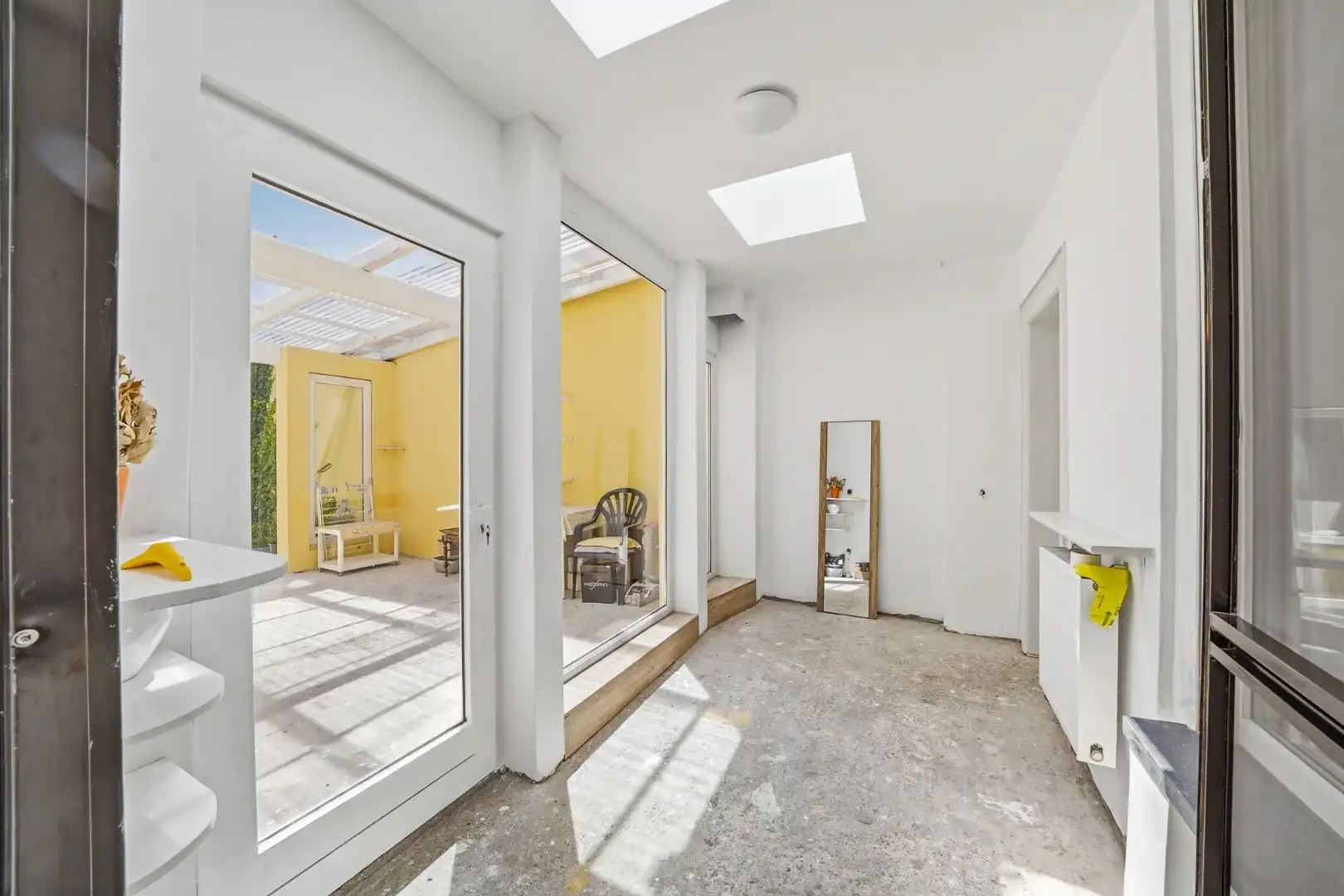 Verder af te werken woning in centrum Oudenburg foto 4