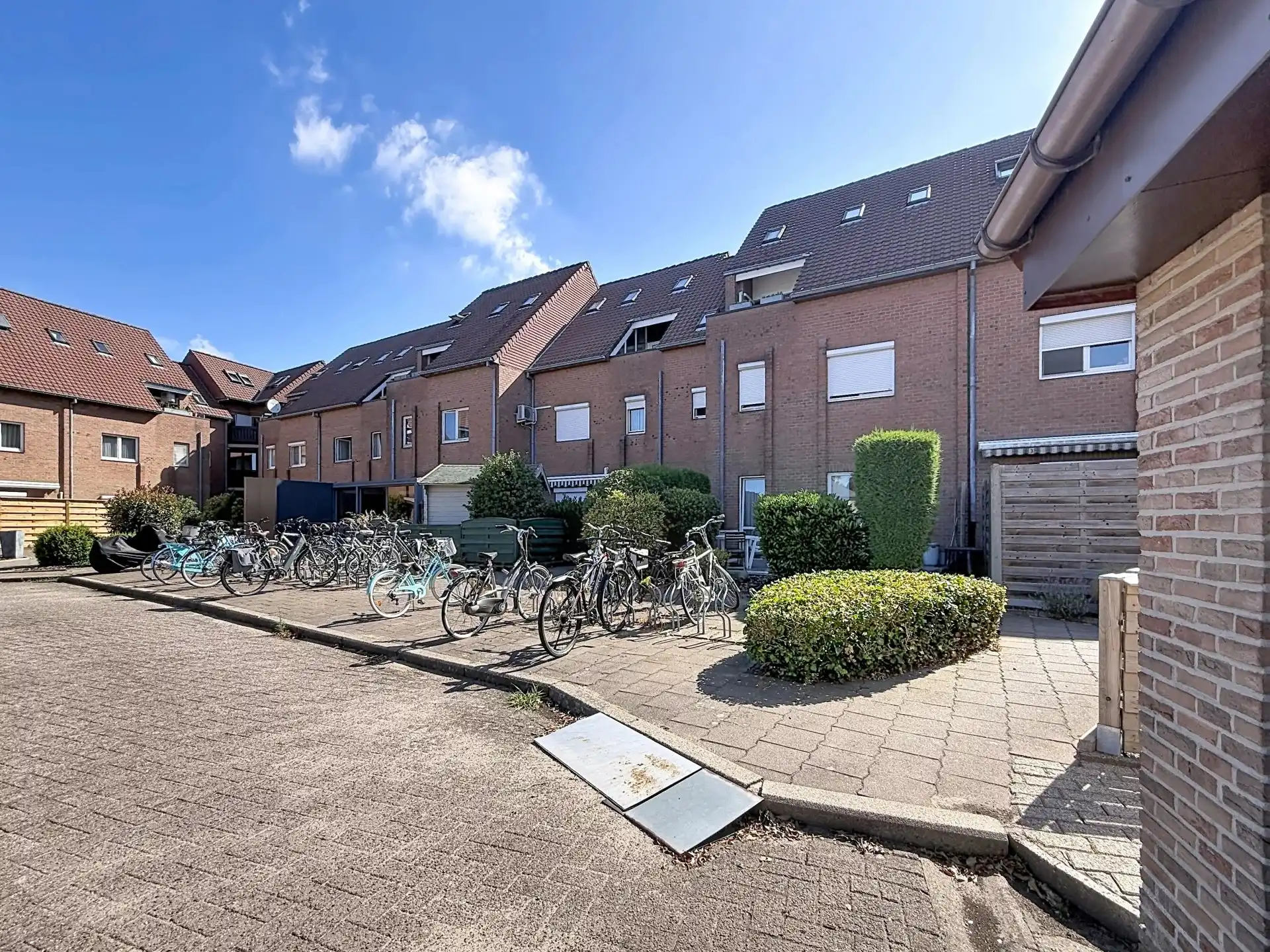Gelijkvloers appartement in hartje Lommel met staanplaats. foto 23