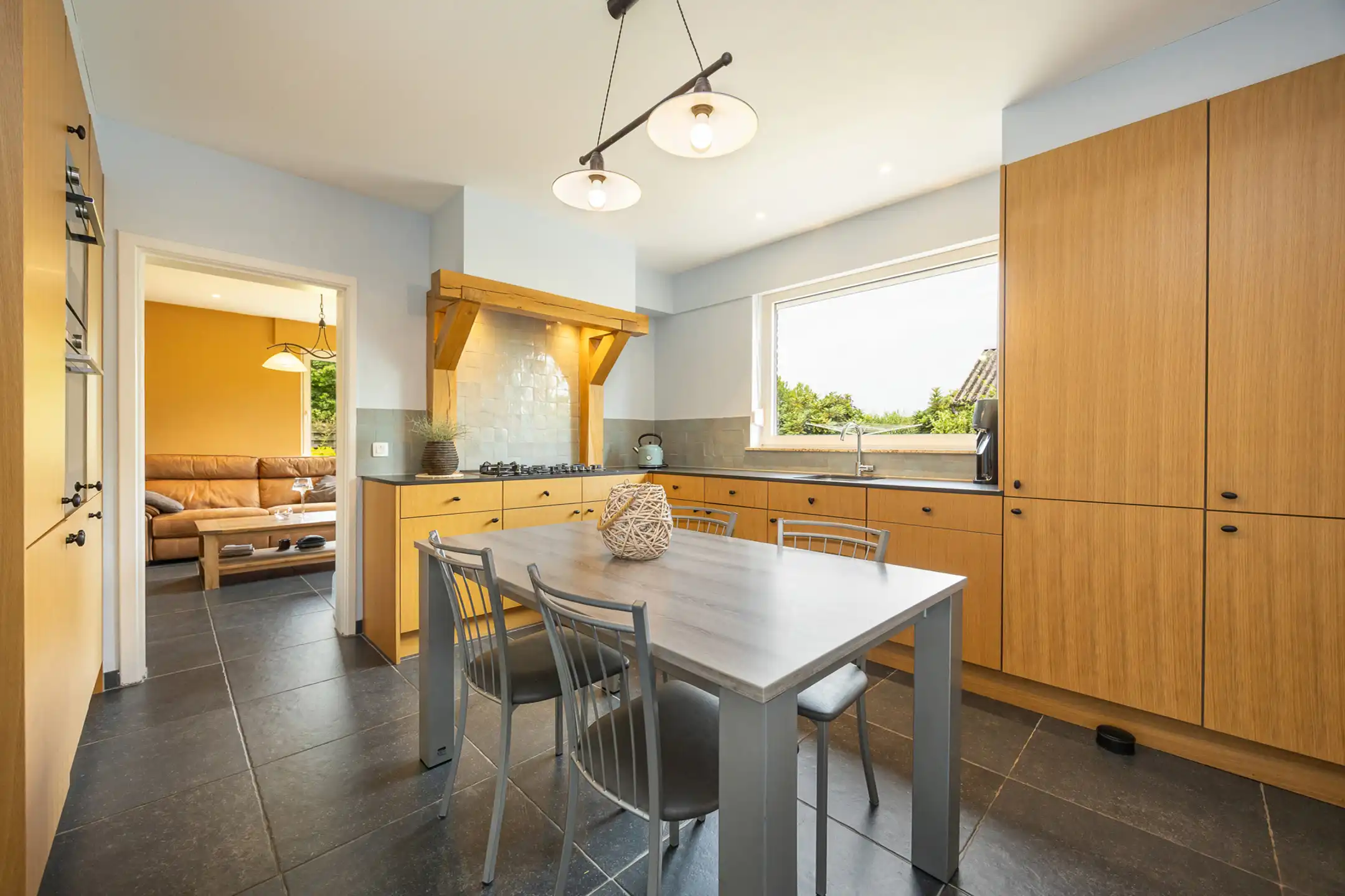 Instapklare woning met 4 slaapkamers op 865 m² foto 11