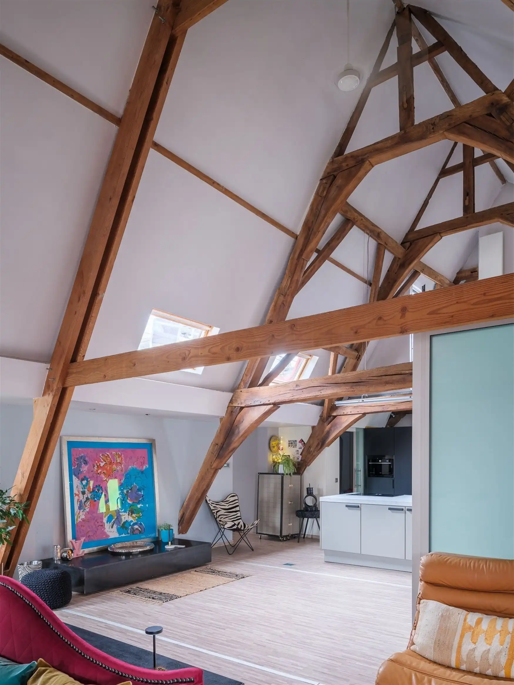 Karaktervolle loft met groot terras in hartje Oudenaarde. foto 5