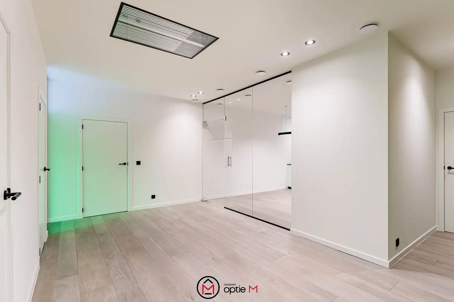 Moderne bedrijfsunit met kantoren in Heusden foto 11