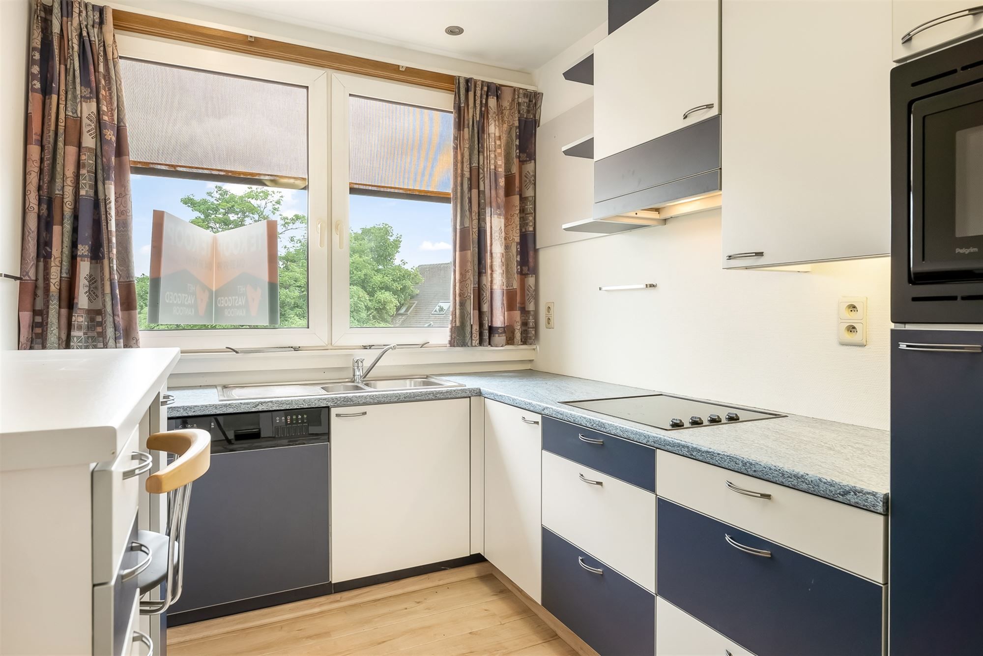 INSTAPKLAAR APPARTEMENT MET RUIM ZONNETERRAS PAL IN CENTRUM BALEN foto 11