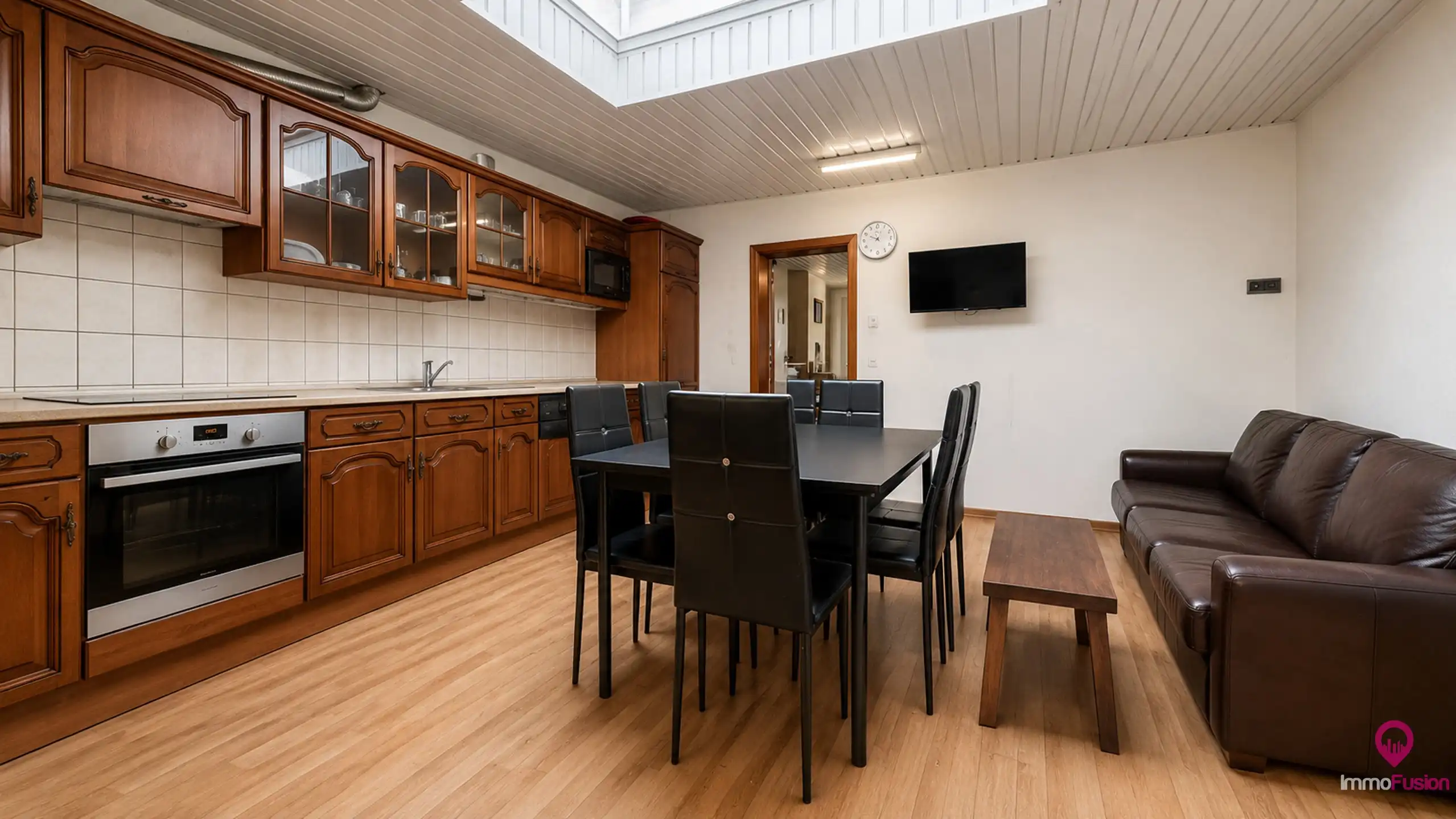 Instapklare woning met veranda, tuin en garage! foto 8