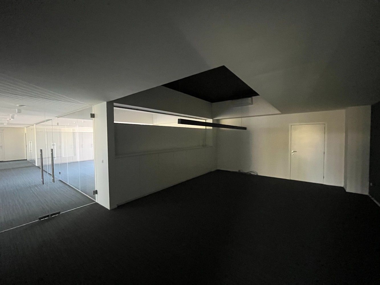 652m² kantoren foto 15