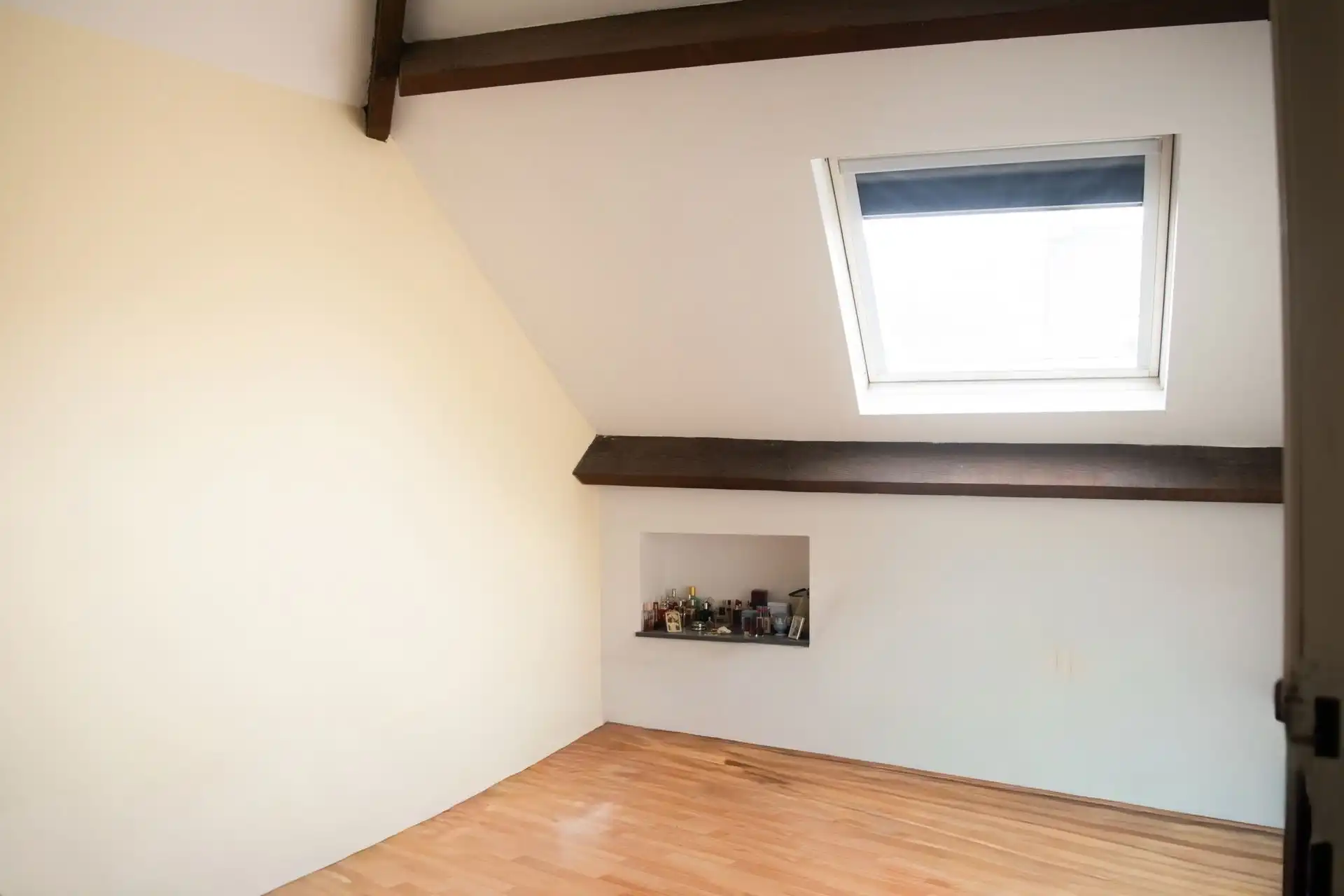 Handelspand met appartement foto 17