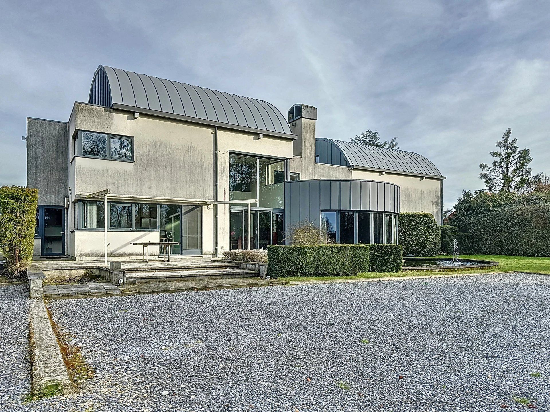 Unieke moderne woning met een dubbele bestemming op een perceel van 29a24ca. foto 72