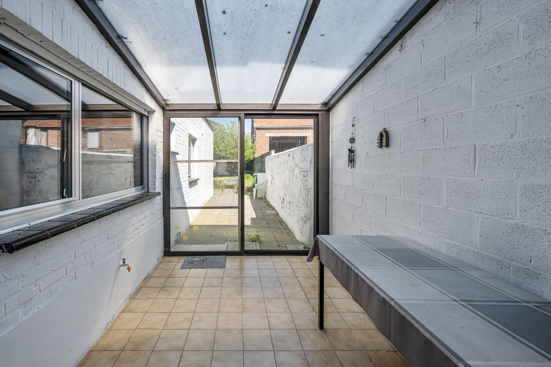 Te renoveren gezinswoning met inpandige garage en tuin  foto 21