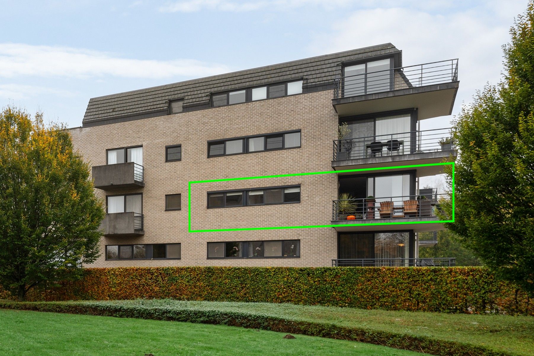 Instapklaar appartement met 2 ruime slaapkamers, terras en garagebox foto 3