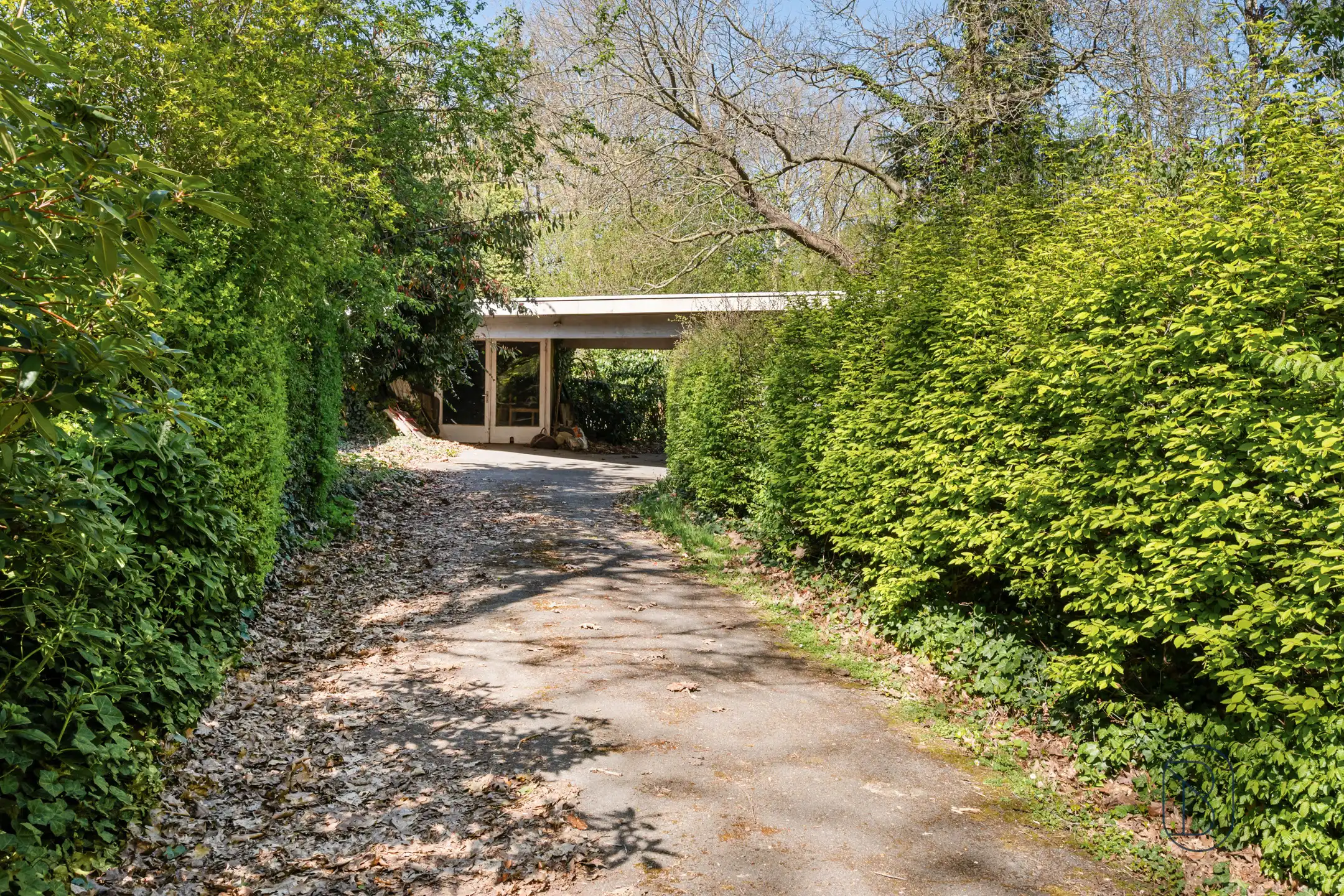 Topgelegen in de Rodenburg: te renoveren/af te breken villa foto 5