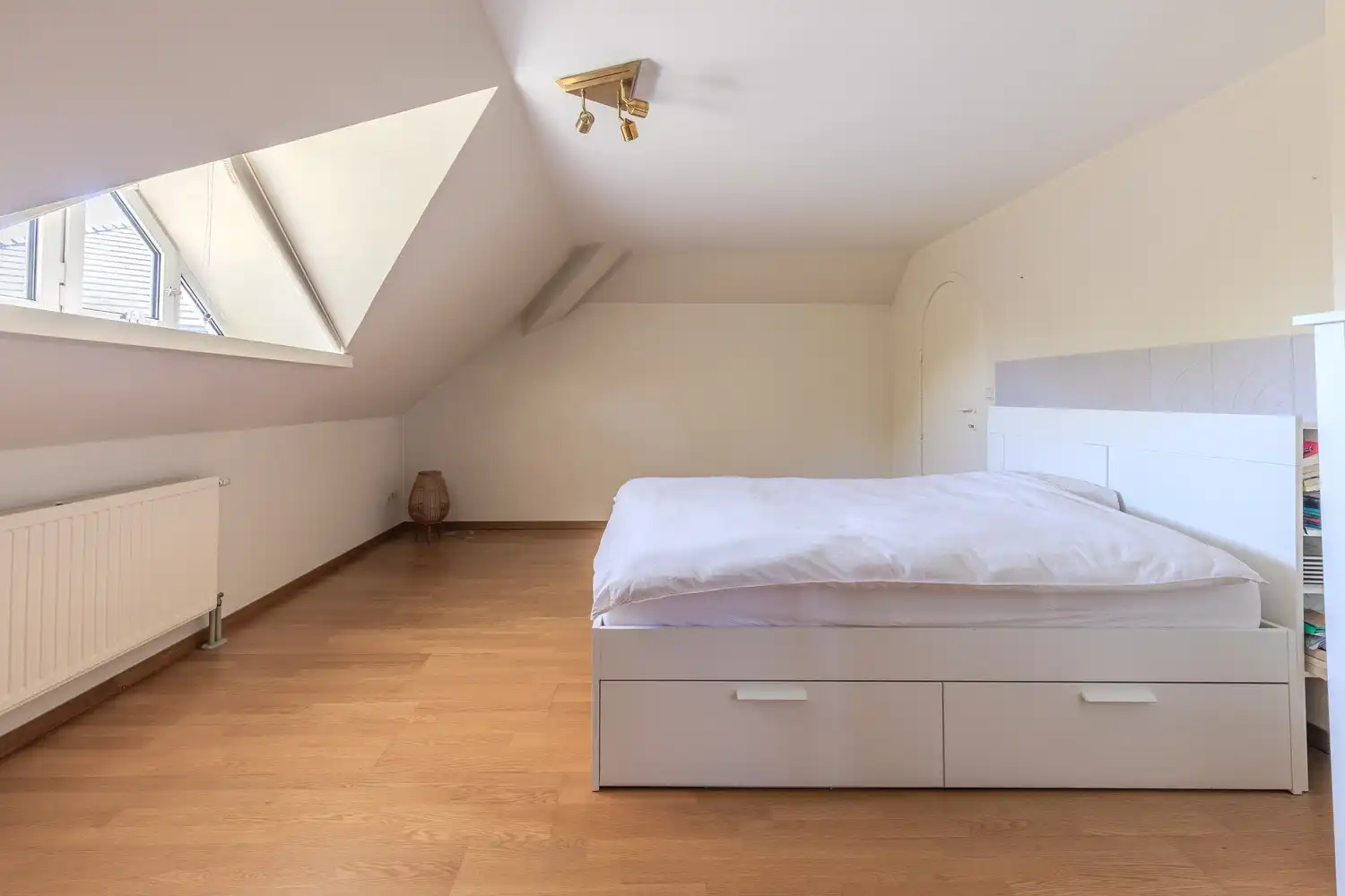 Ruime, instapklare vrijstaande woning met 5 slaapkamers en 3 badkamers in het gezellige Neerharen! foto 29