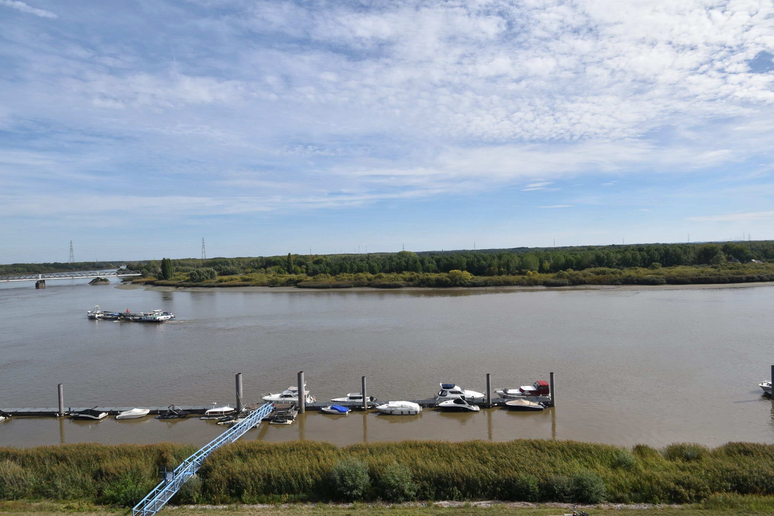 Trendy appartement op topligging aan de Schelde foto 8