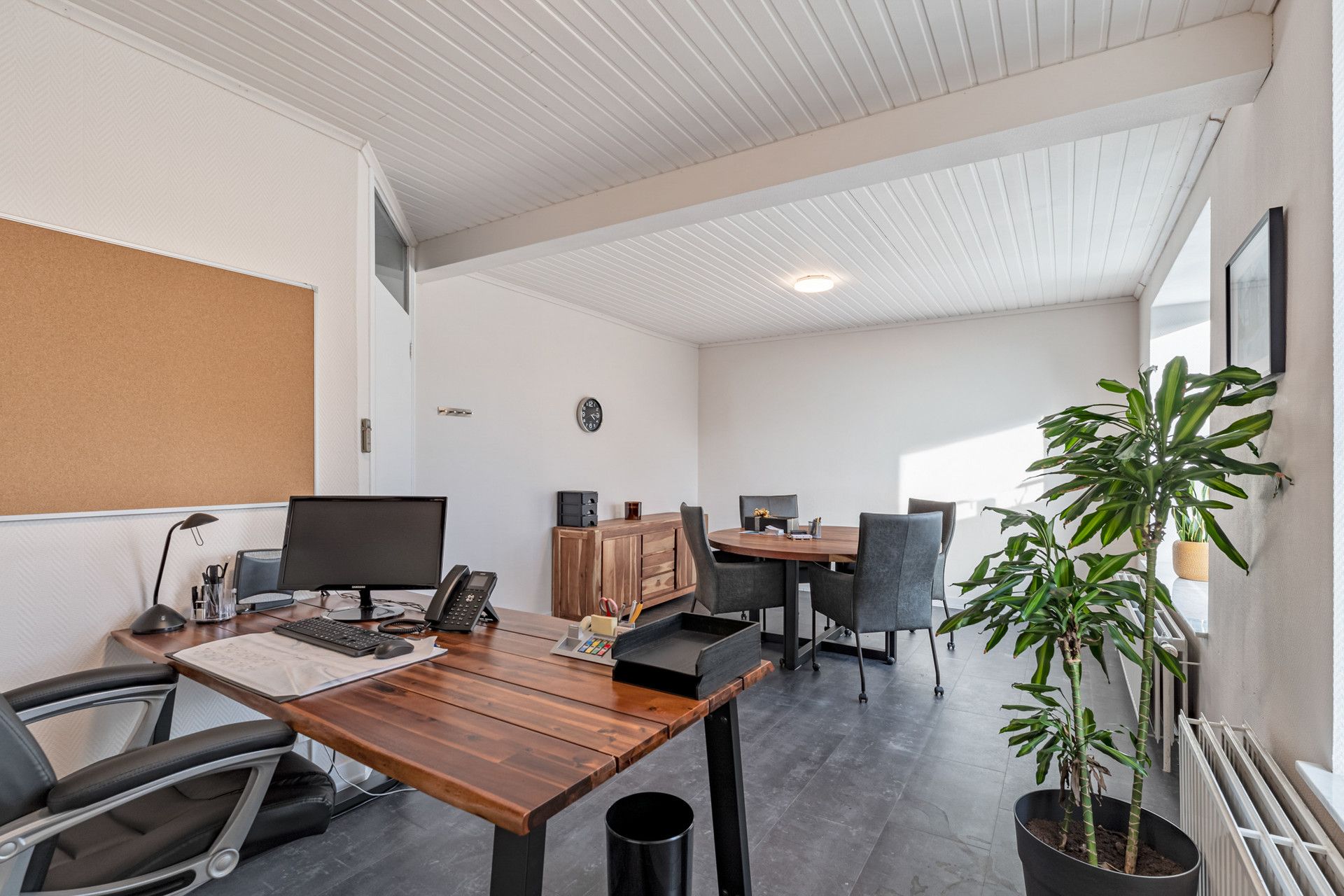 GEBOUW BESTAANDE UIT APP, 3 KANTOORVLOEREN & WERKPLAATS TE BILZEN. foto 28