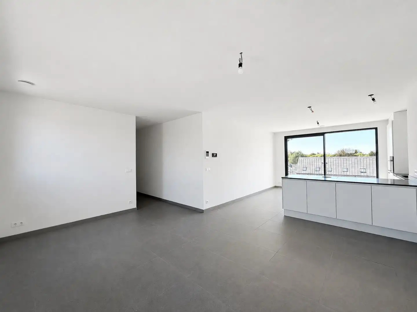 Mooie penthouse met 2 slaapkamers en fenomenaal terras op een gegeerde ligging! foto 5