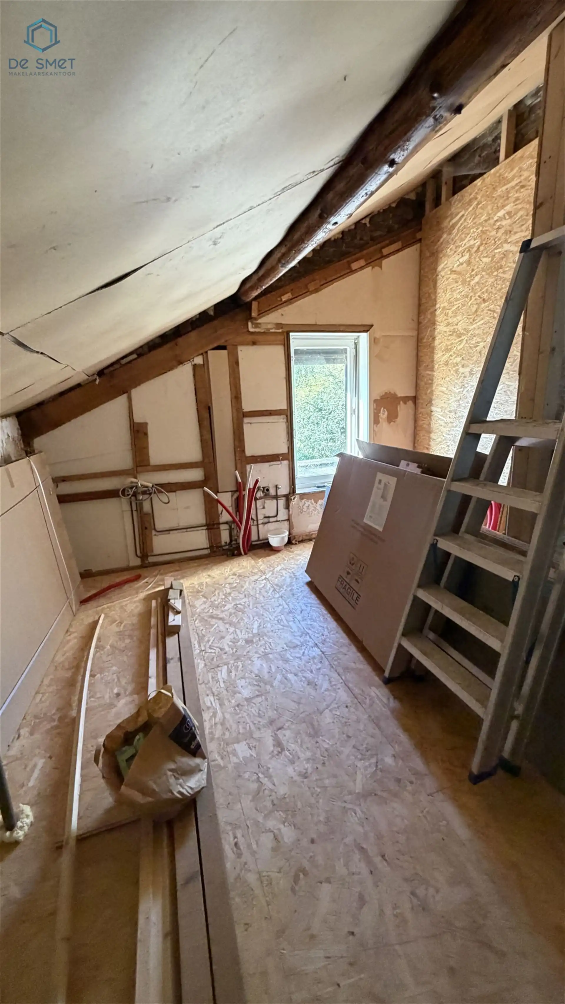 TE RENOVEREN WONING MET 3 SLAAPKAMERS, TUIN EN PRACHTIG UITZICHT IN PAJOTTEGEM foto 14