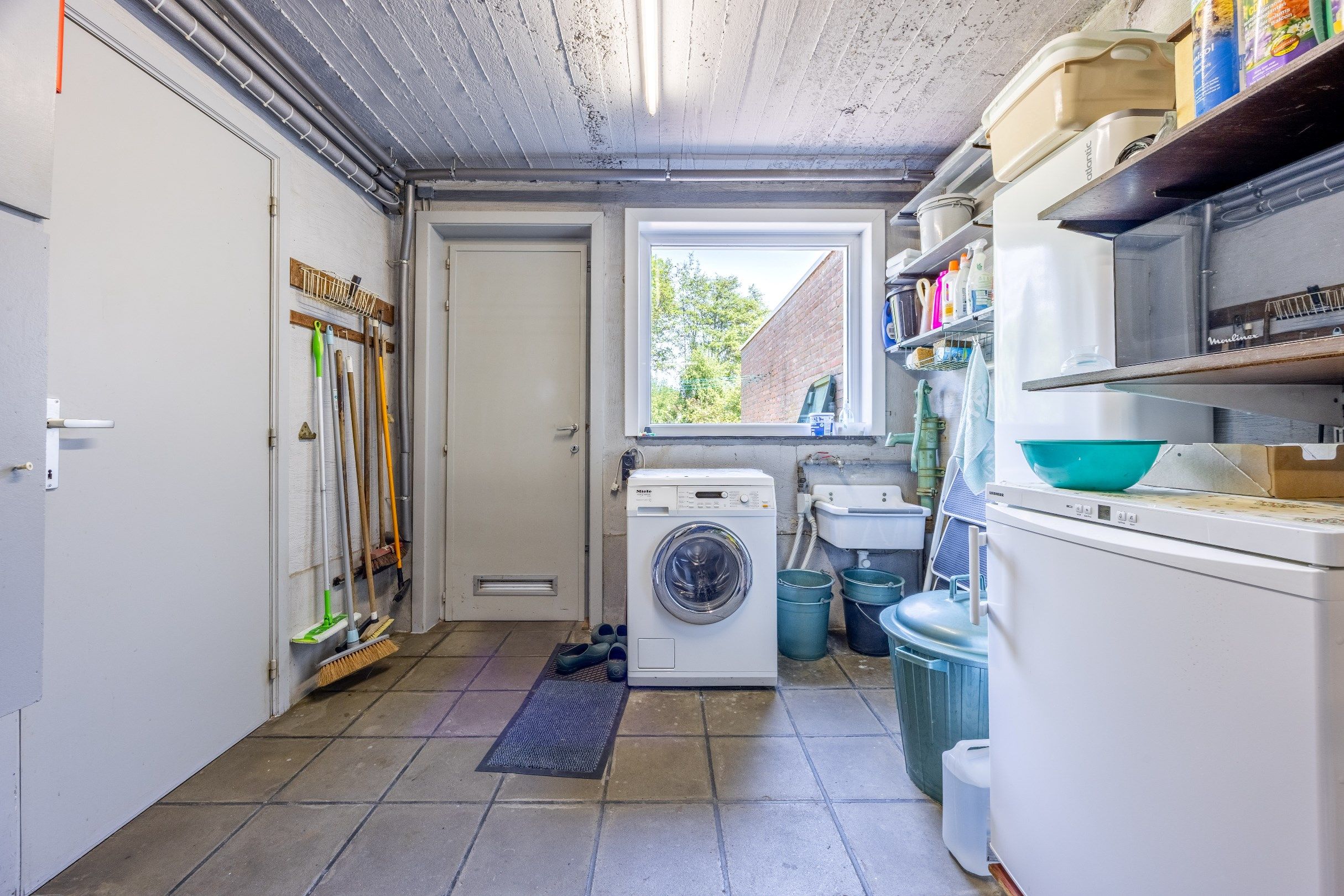 CENTRAAL GELEGEN GEZINSWONING MET GARAGE foto 20