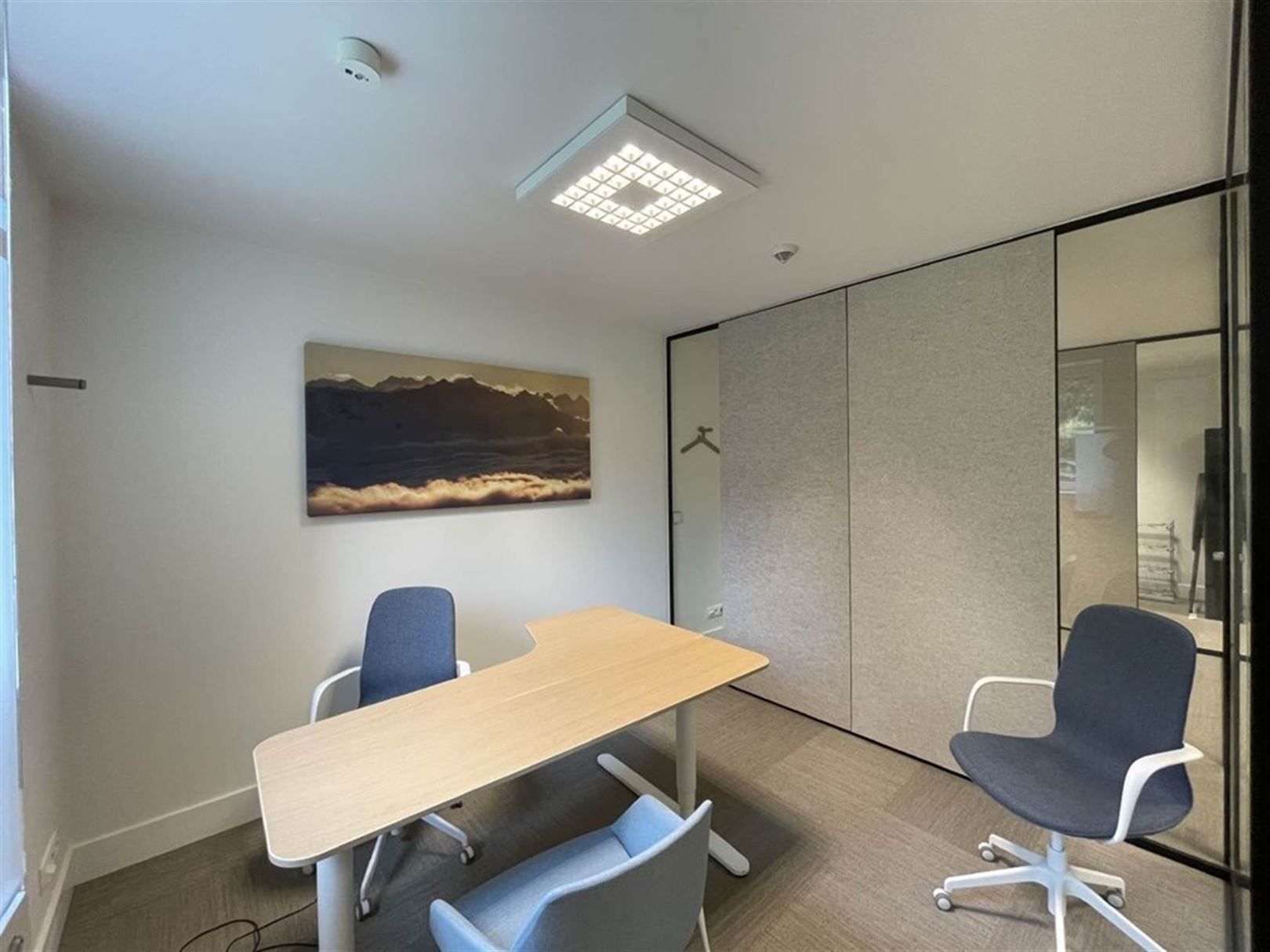 Kantoorgebouw foto 13