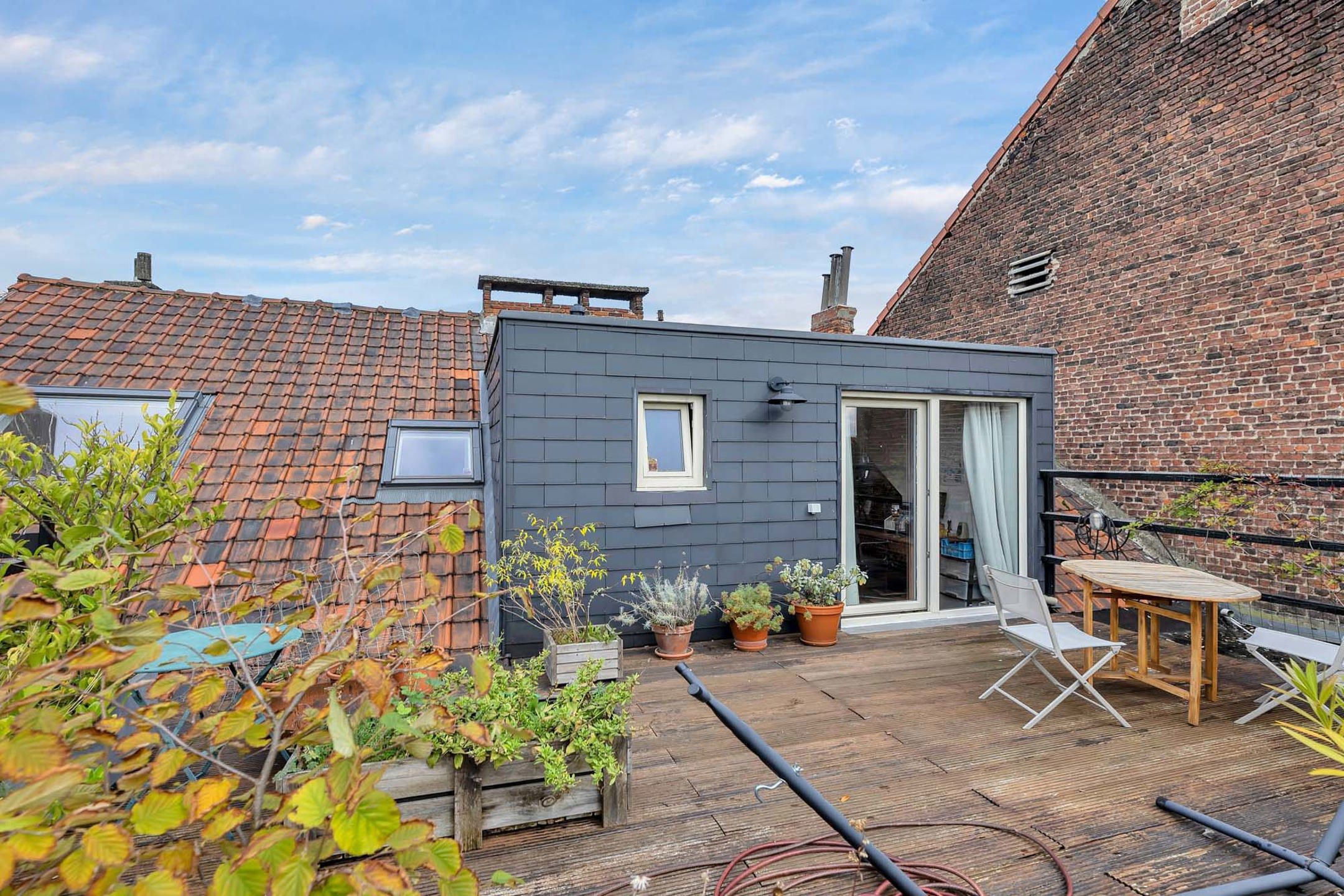 Instapklaar app. met groot terras van 40m² op goede ligging! foto 23