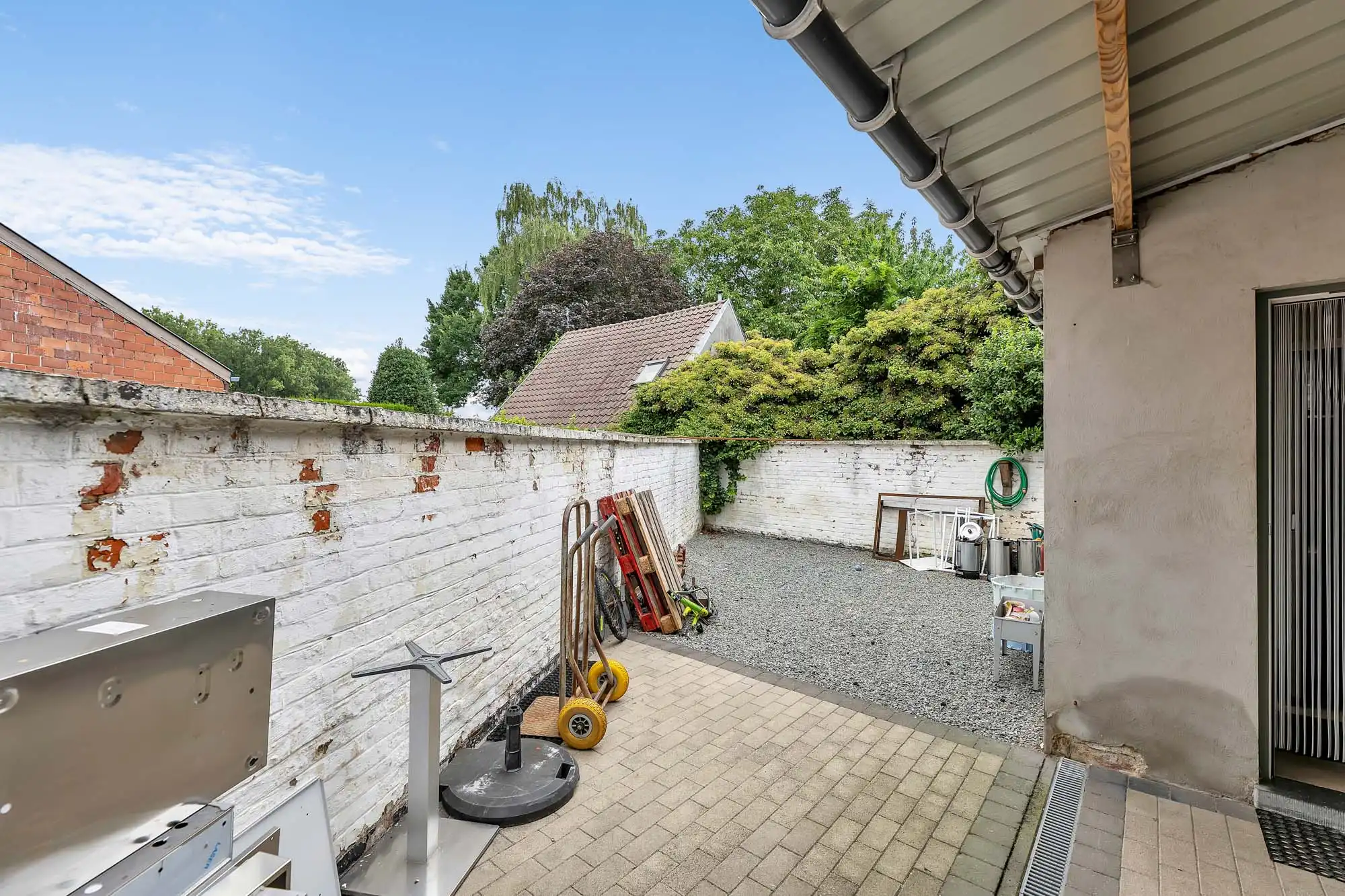 Instapklare woning met ruime garage/opslagplaats foto 20