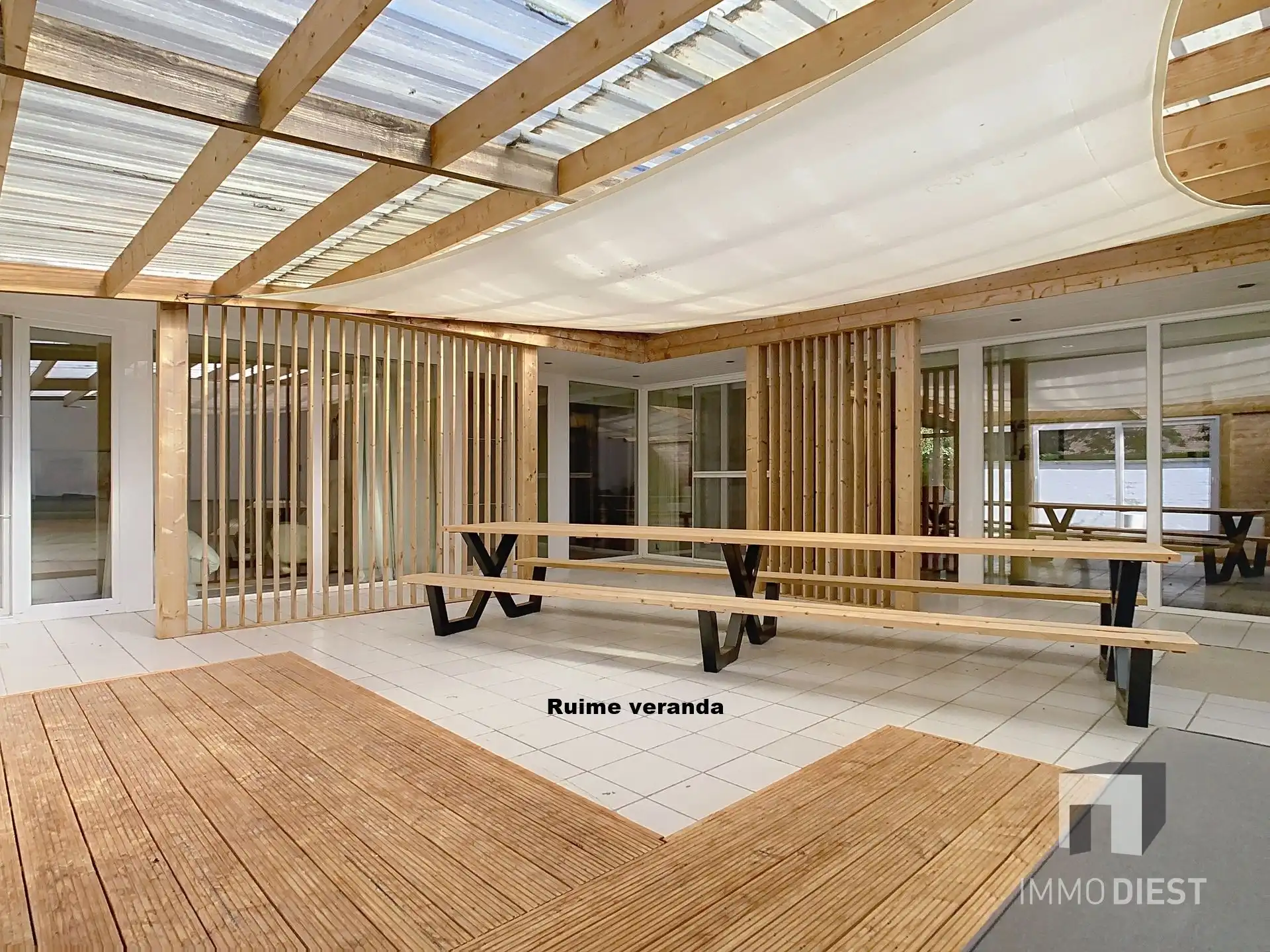 Comfortabel gelijkvloers met tuinhuis foto 4