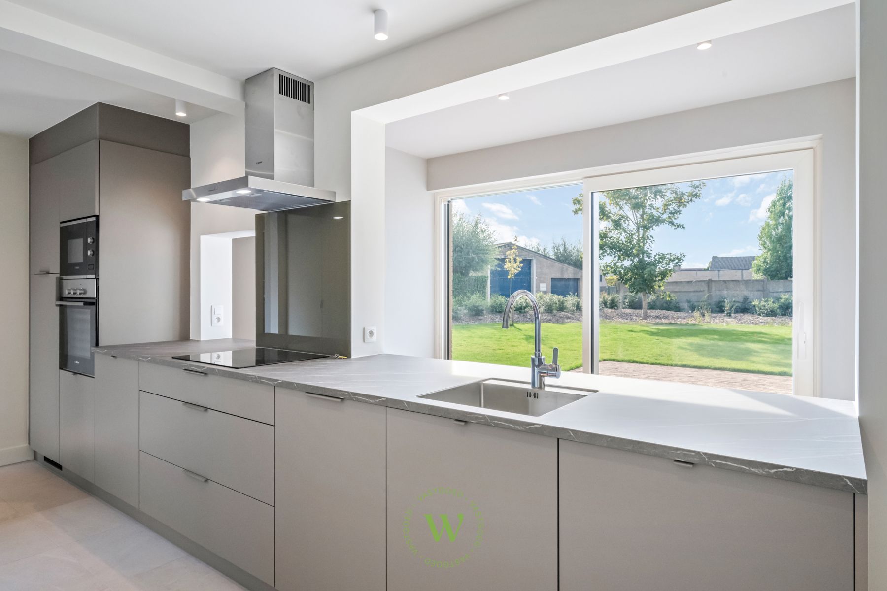 Energiezuinige, gerenoveerde woning met 3 slpks in Zwevezele foto 5