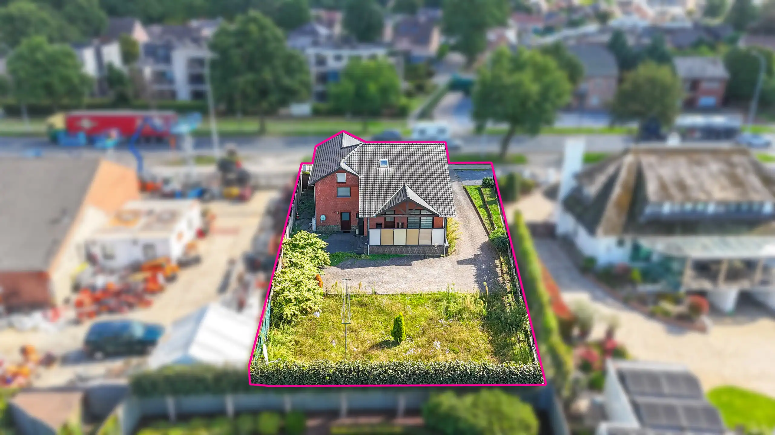 Ruime woning met 4 SLPK op een toplocatie! foto 58