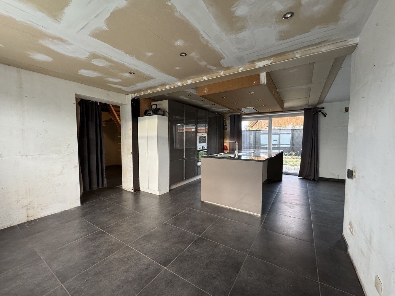 Te renoveren woning op een mooi perceel van 9a78ca foto 13