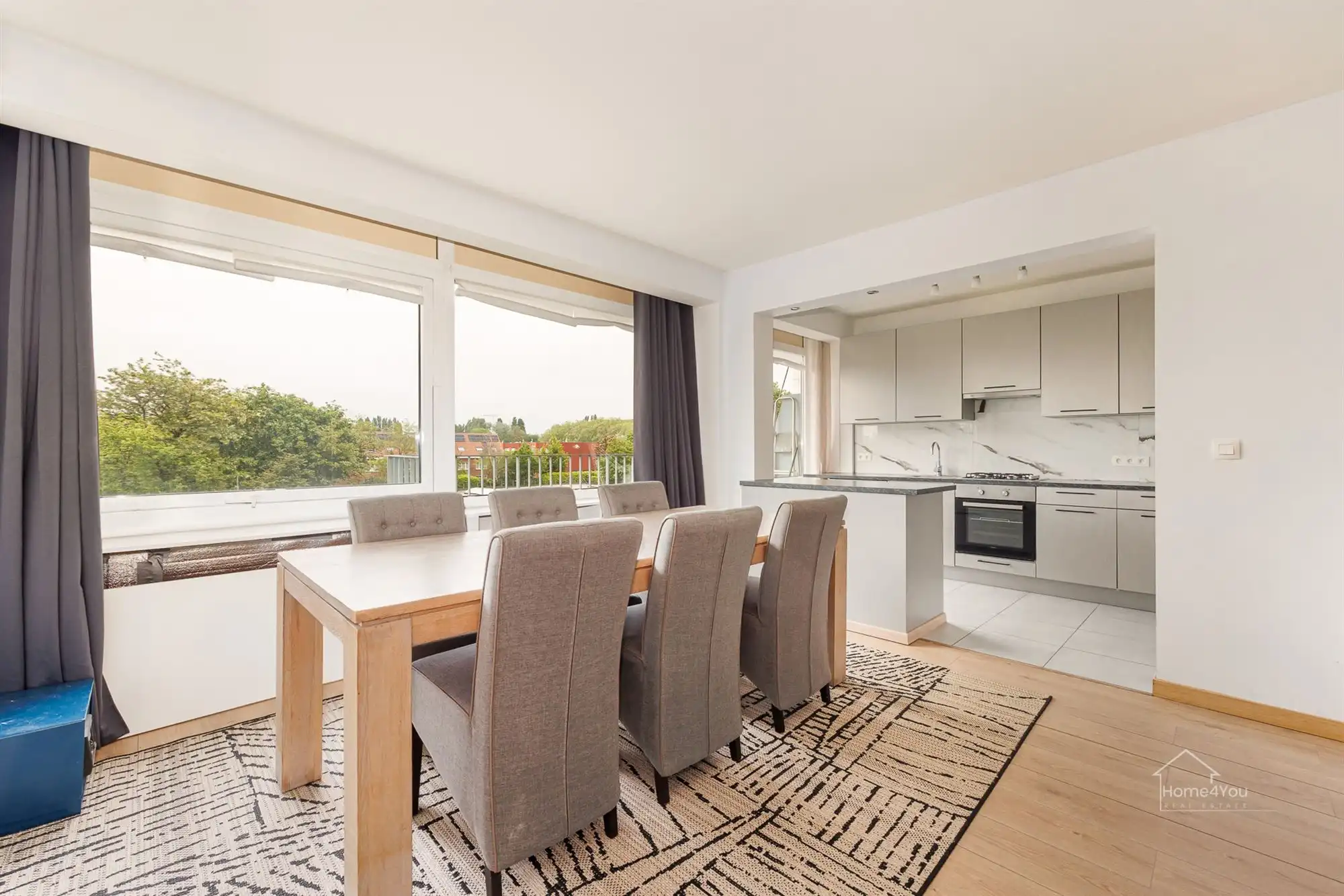 Instapklaar appartement met 2 terrassen  foto 3