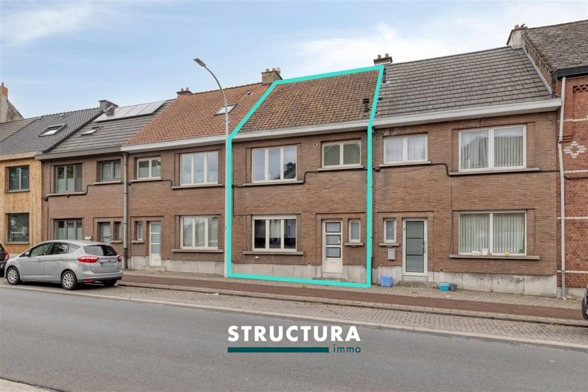 Ruime woning met tuin foto {{pictureIndex}}