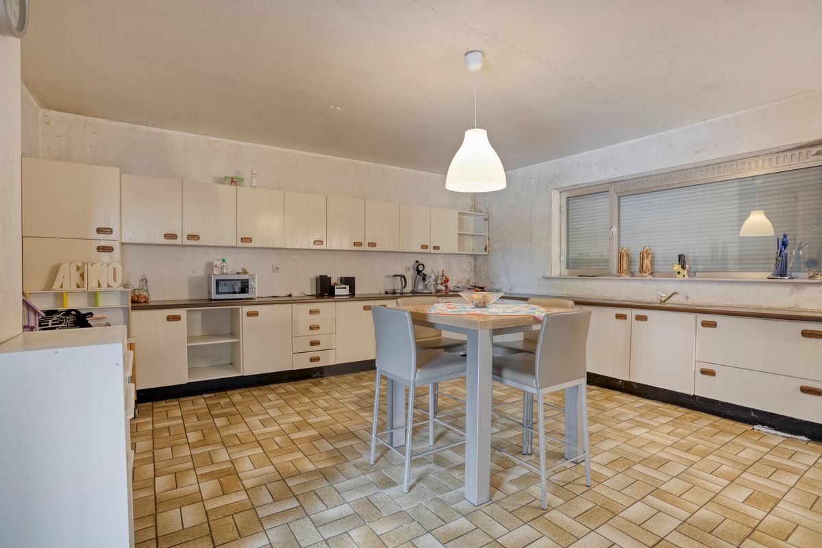 Te renoveren halfopen woning op een rustige locatie foto 7