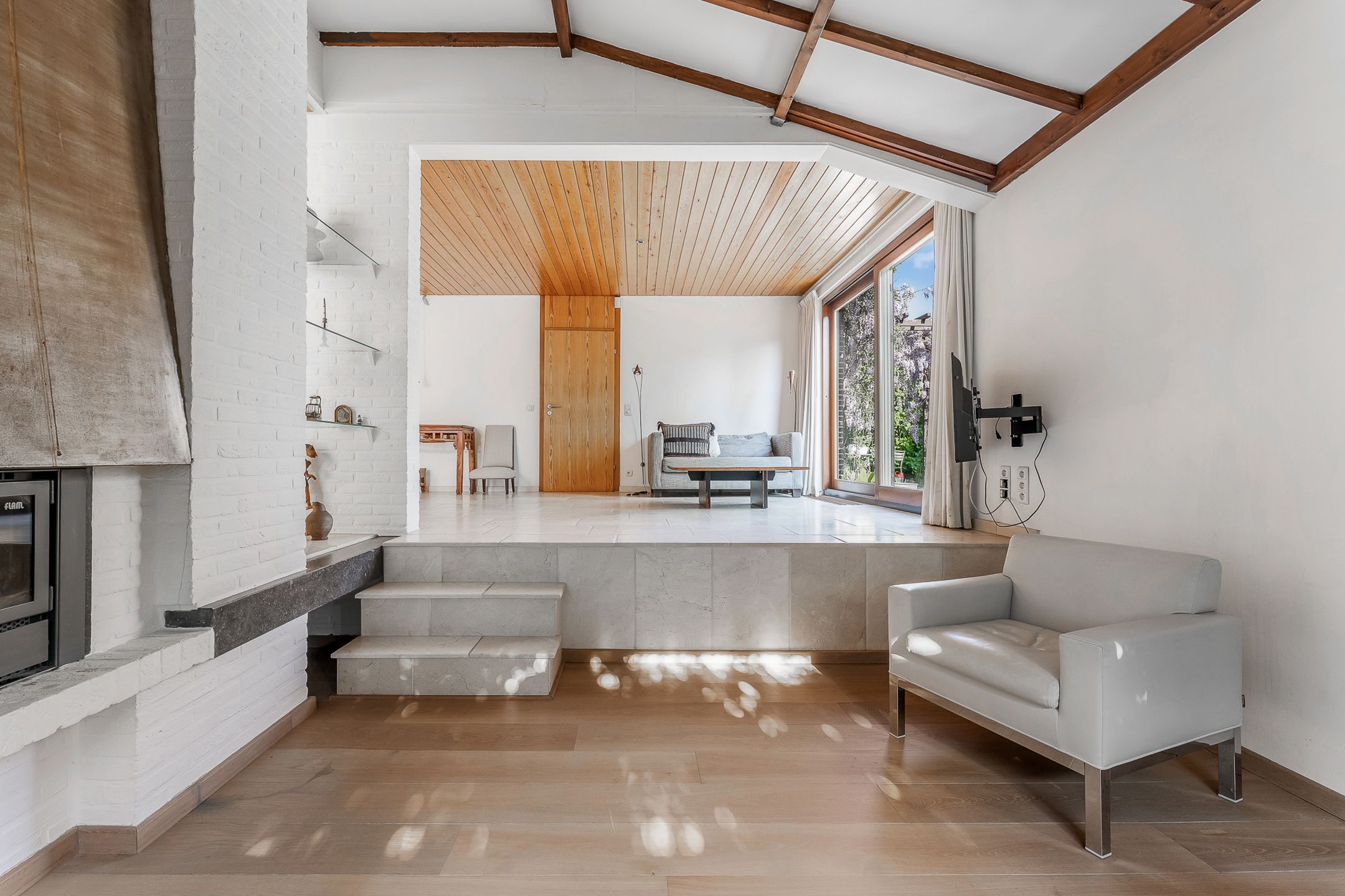 Vrijstaande woning met praktijkruimte te Zichen foto 4