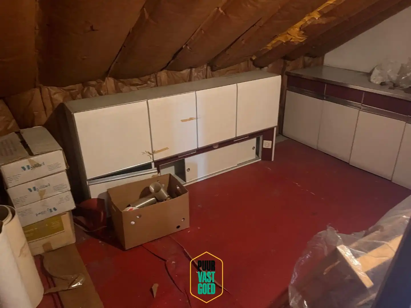 Bijzonder ruim halfopen huis op 5 are grond met toffe zonnige tuin + garage  foto 30