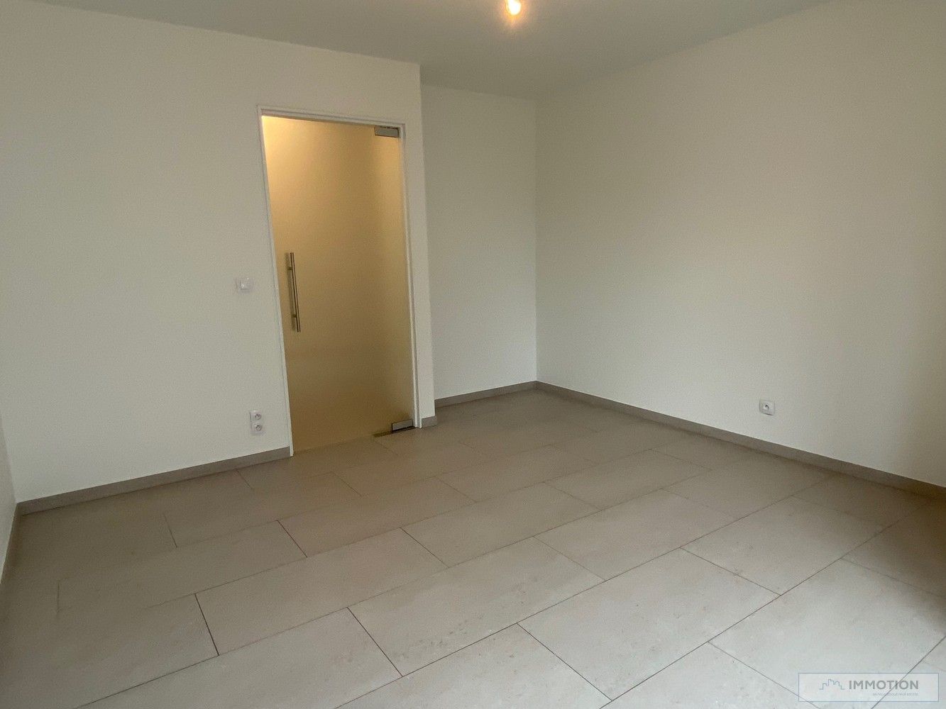 Groot appartement in centrum Kuurne met zuidelijk terras en parkeerplaats foto 8