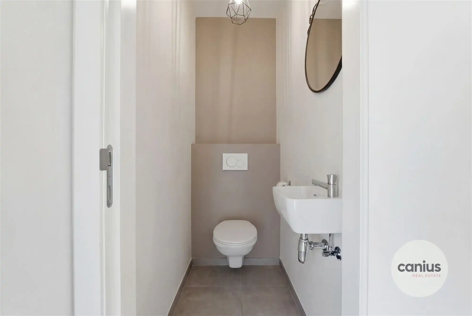 KNAPPE WONING NABIJ HET CENTRUM foto 12