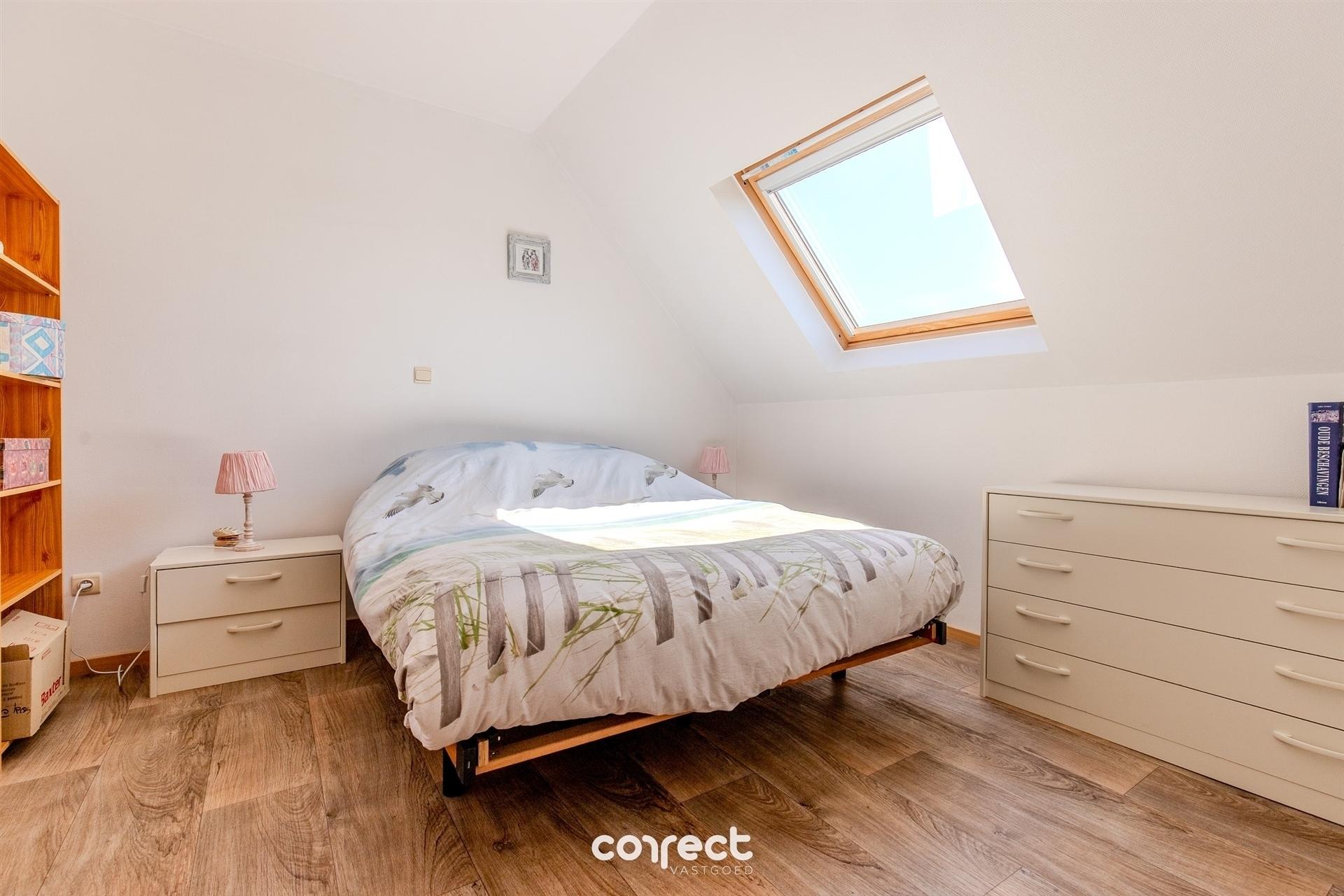 Ruim en energiezuinig duplex appartement Adinkerke foto 9