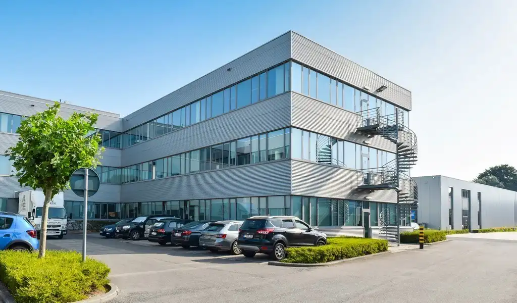 Kantoren te huur nabij E313 in het industriepark Wommelgem foto 2