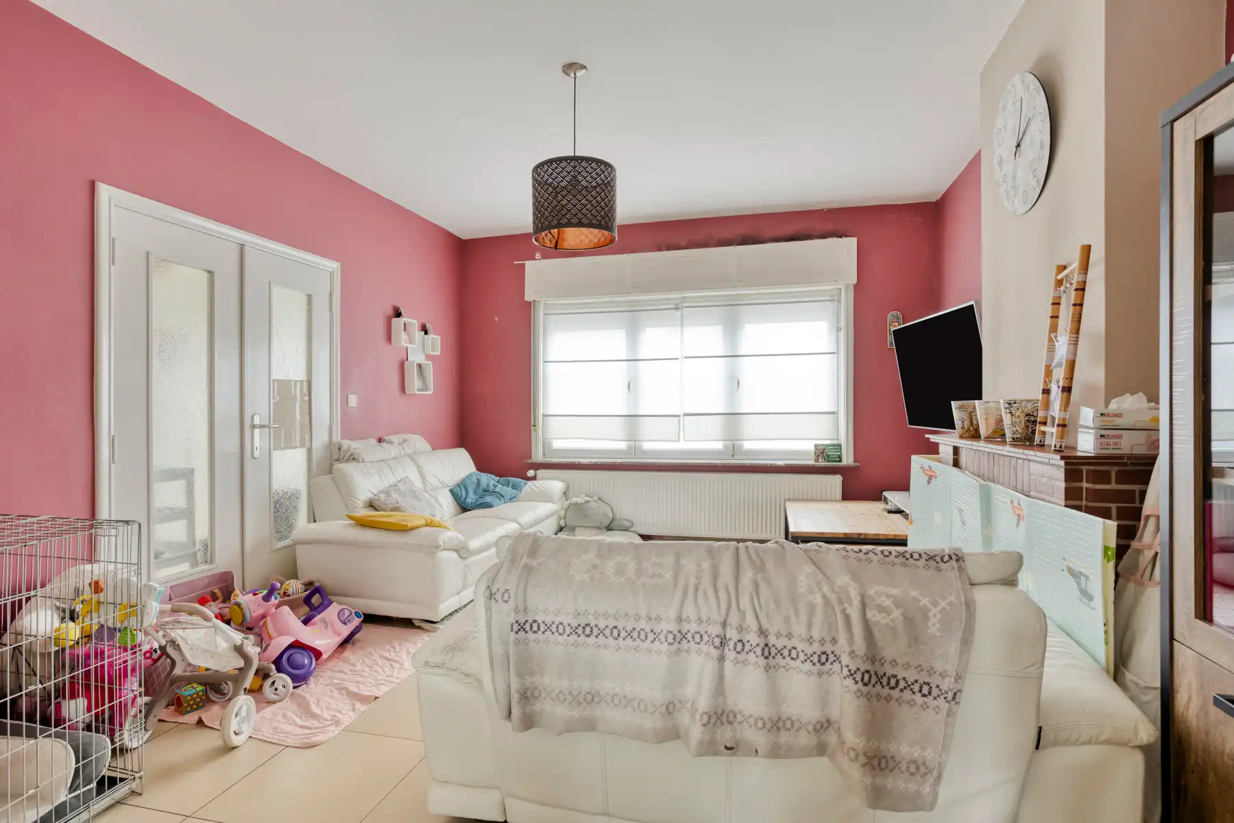 Goed gelegen woning met 3 slaapkamers, bureau en tuin foto 10