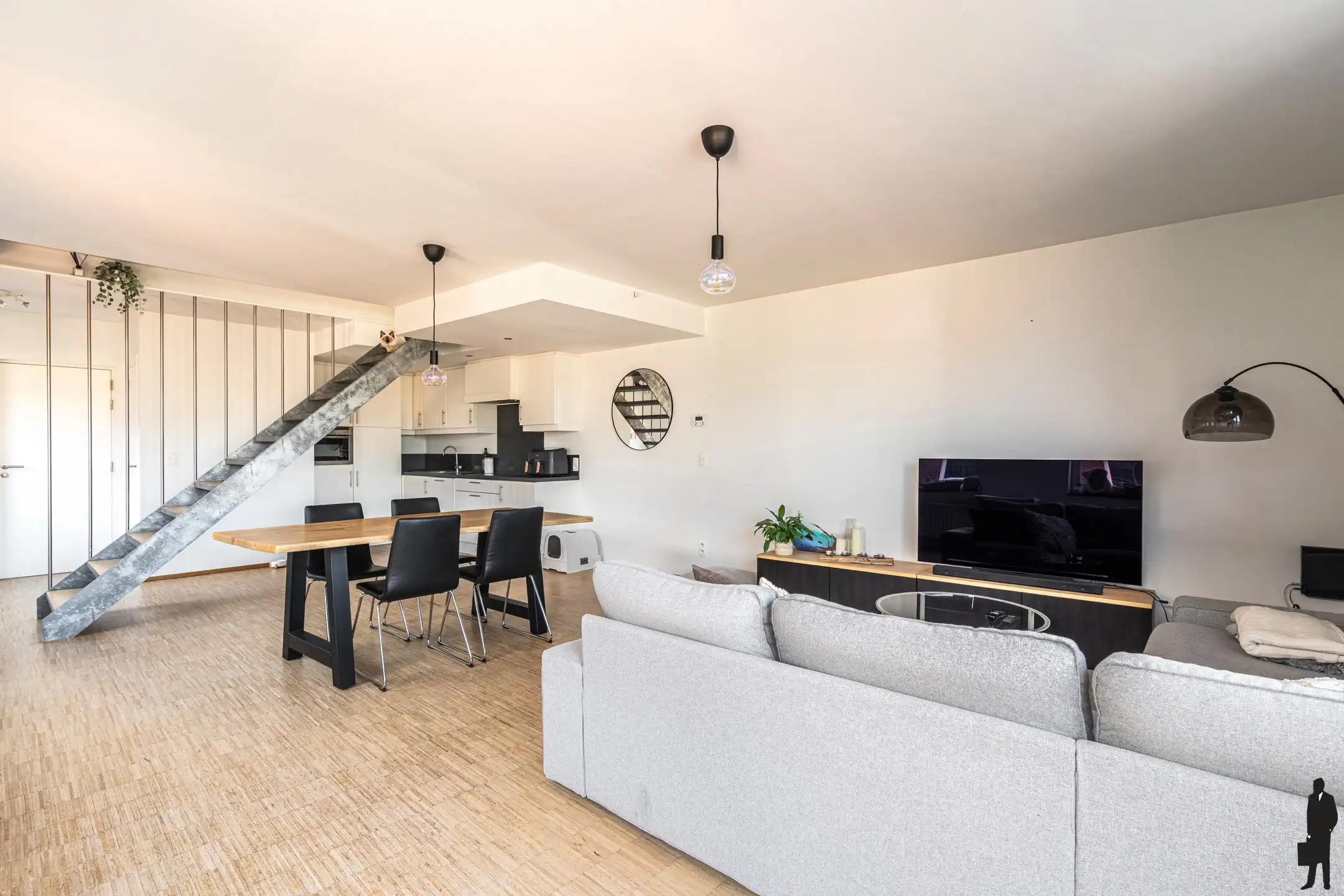 Duplexappartement met prachtig terras (40m²!) gelegen in centrum van Hoogstraten in schitterend monumentaal pand "Residentie De Rijkswacht". foto 6