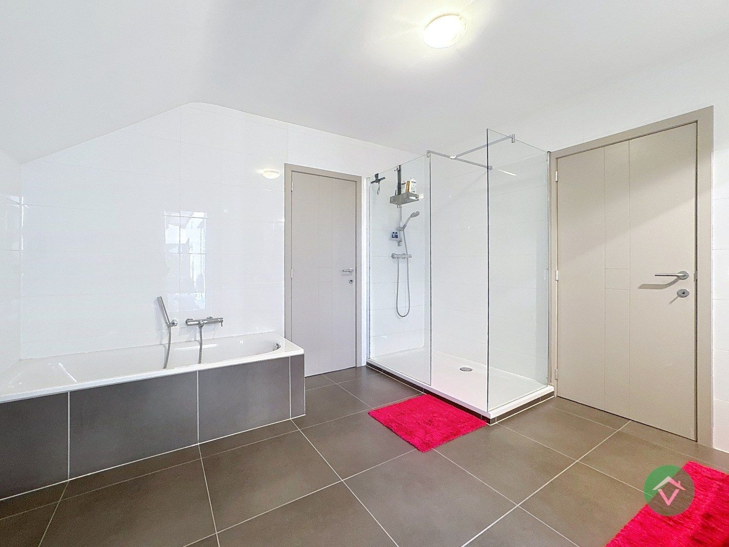 Luxe villa-appartement met dubbele garage en prachtig uitzicht in Koekelare foto 28