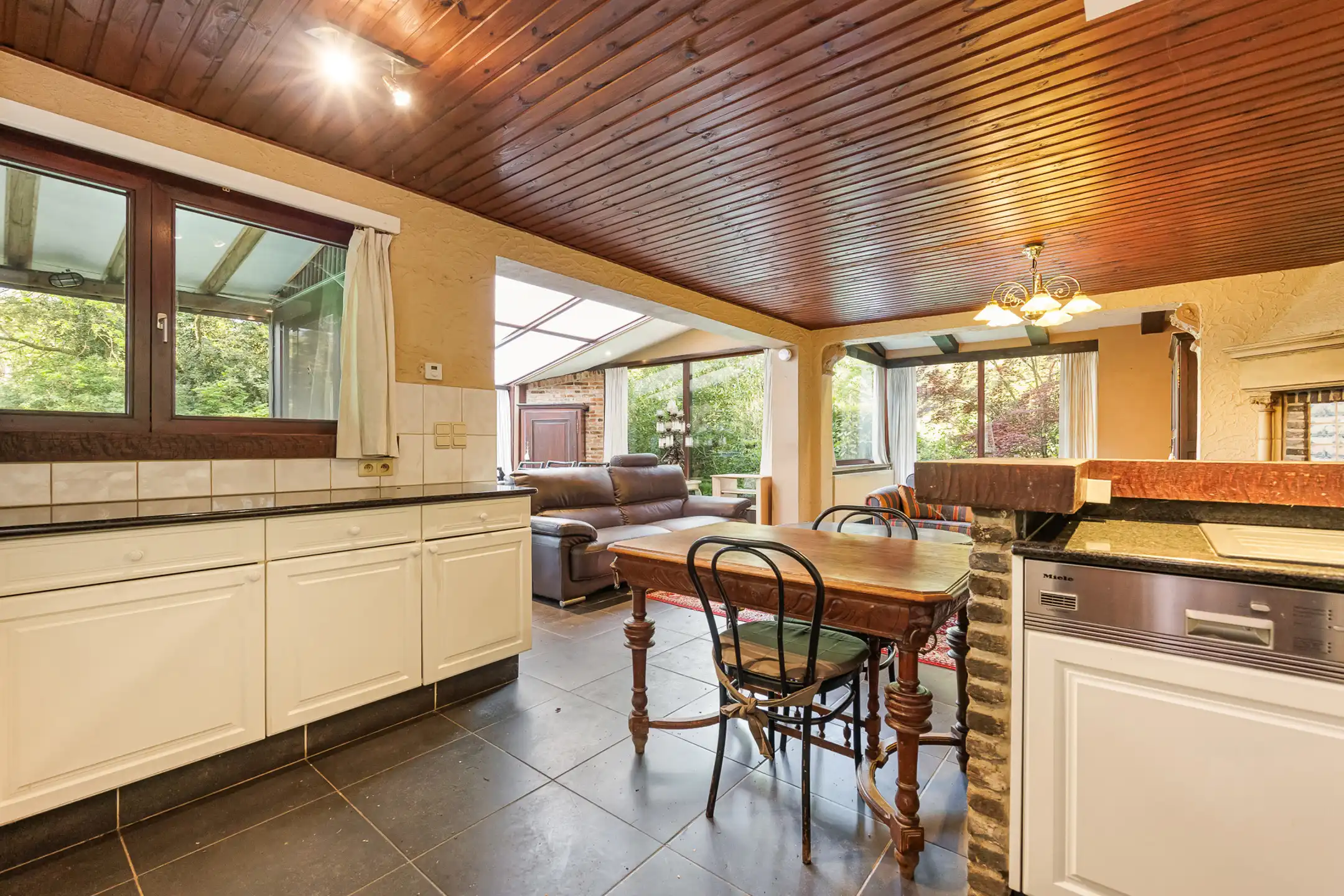 Gezellige, op te frissen, vakantiewoning nabij het kanaal Dessel-Schoten. foto 12