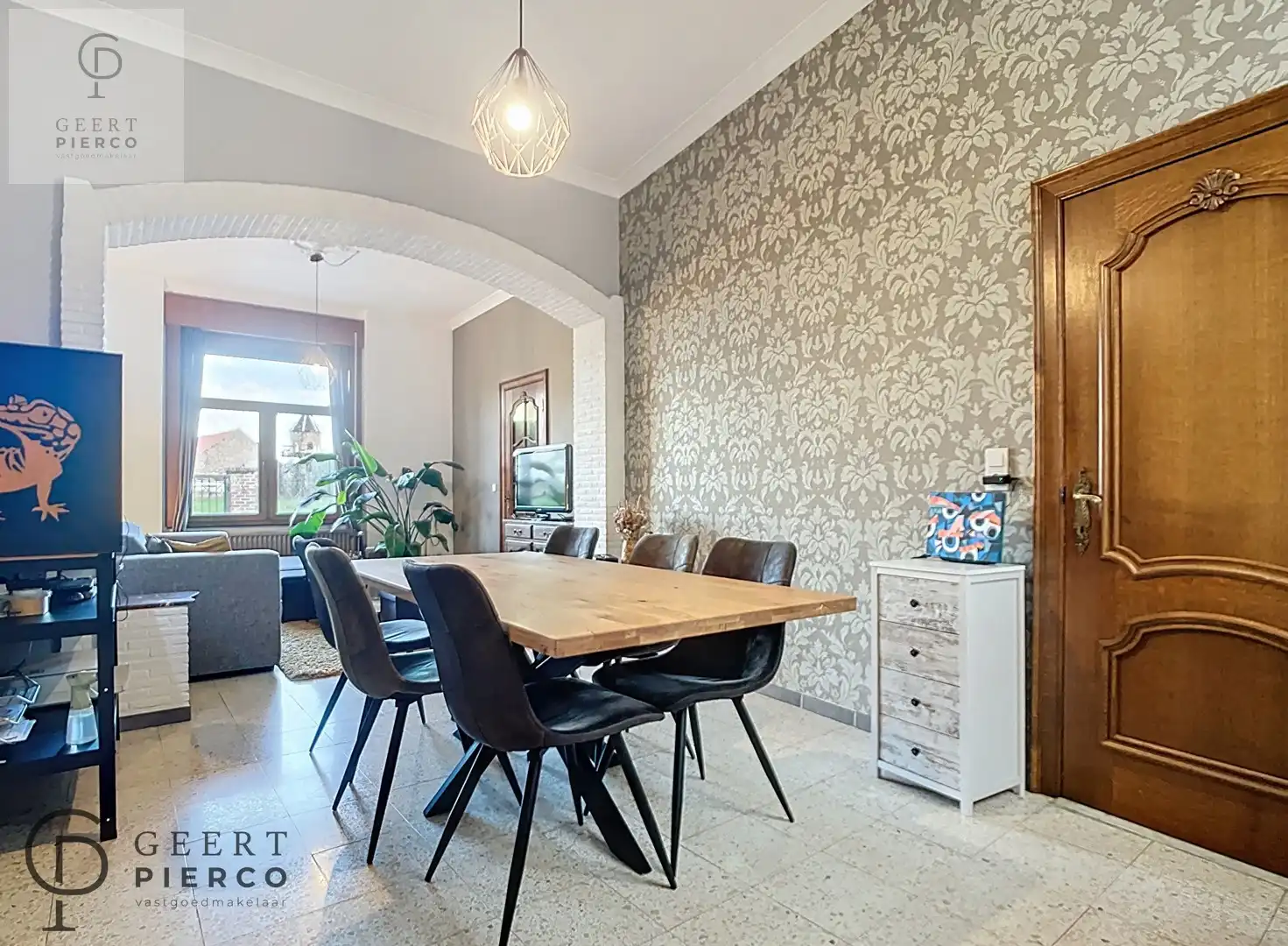 Gezellige gezinswoning met charme en potentieel foto 11