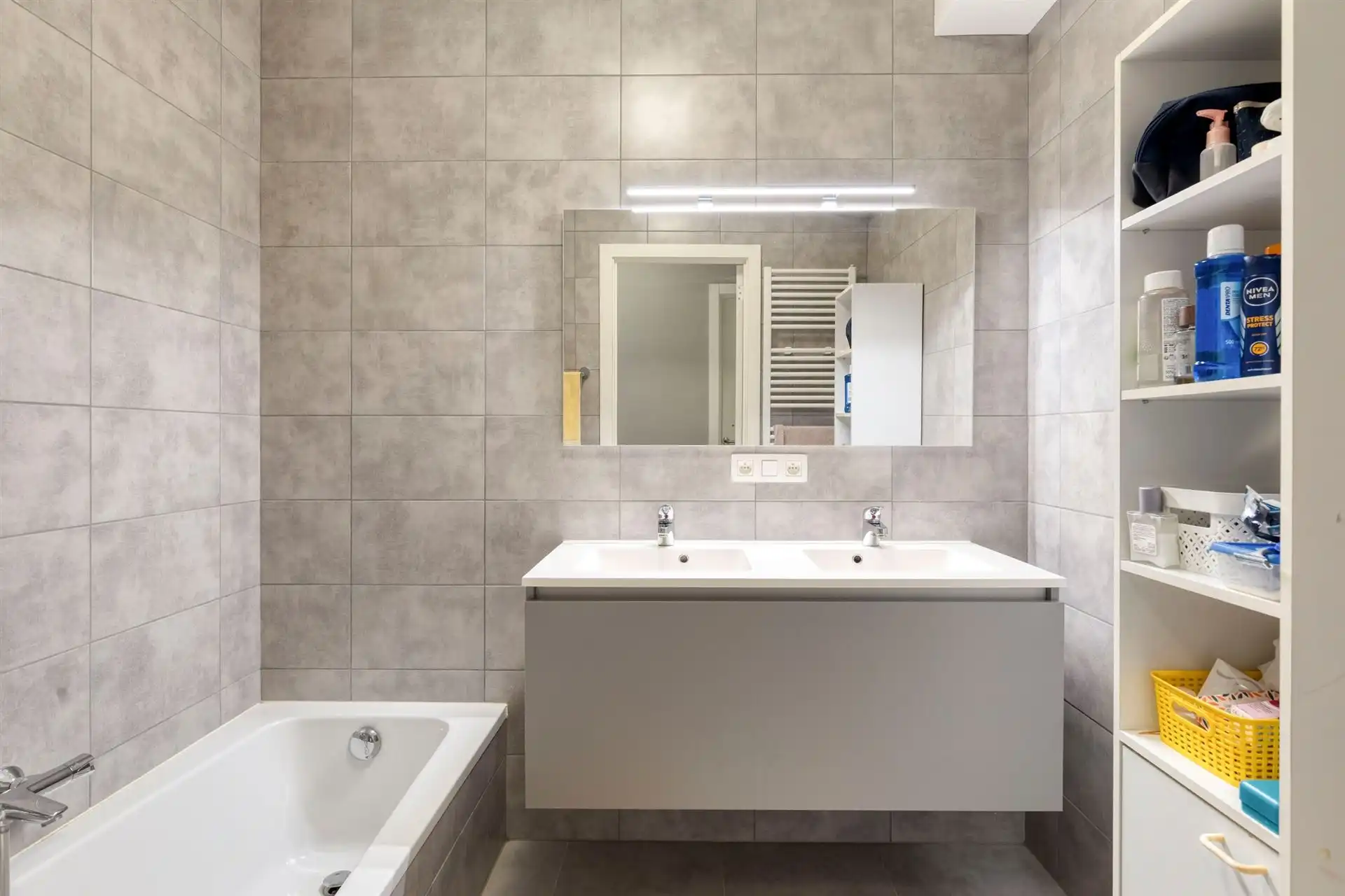 Ruim gelijkvloers appartement van 104 m² met tuin en 3 slpk! foto 12