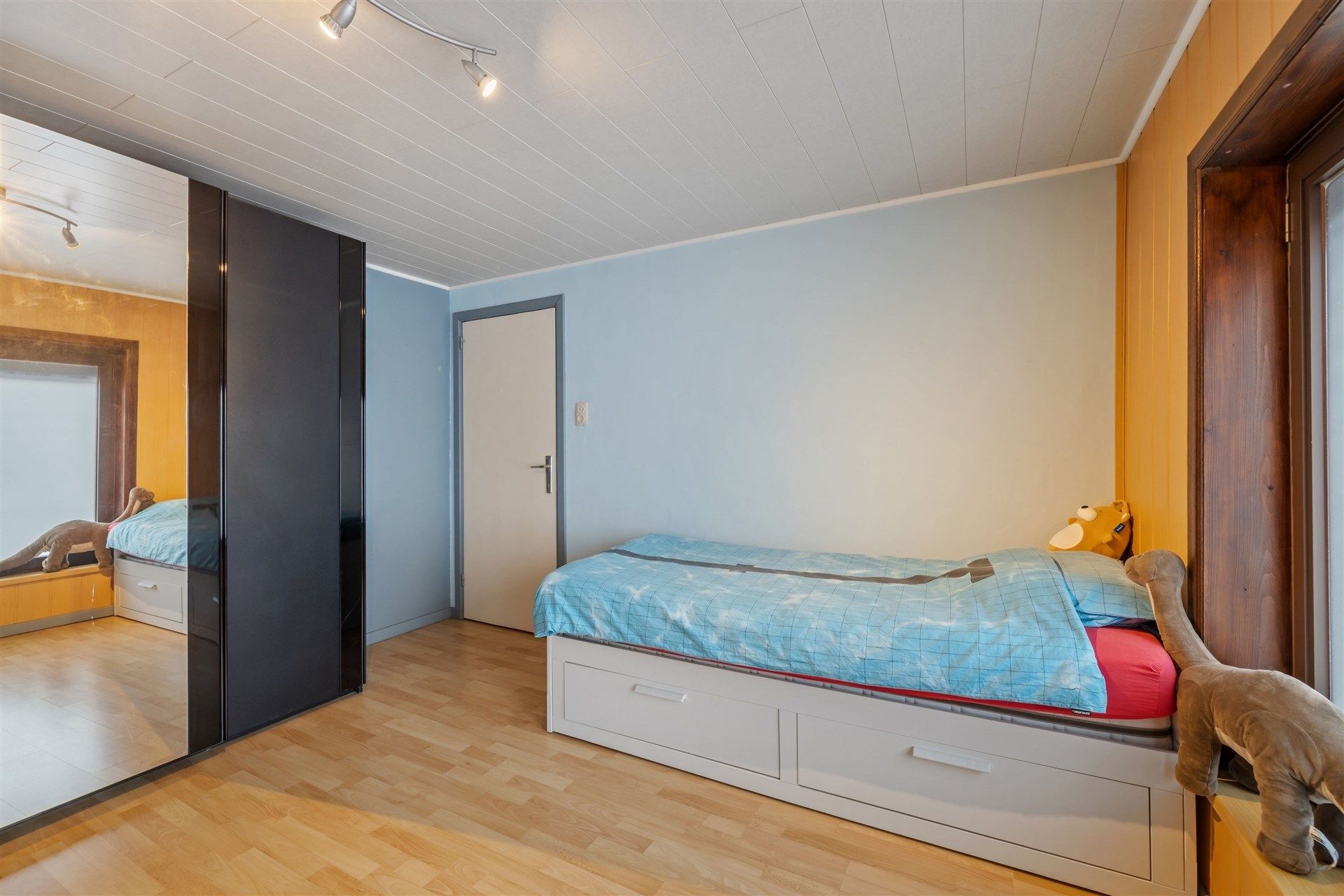 Instapklare gezinswoning met 3 slaapkamers en garage foto 10