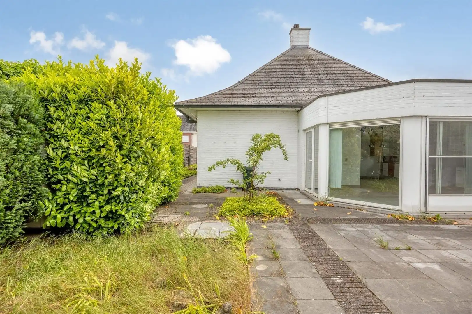 Villa met achterliggend kantoorgebouw foto 24