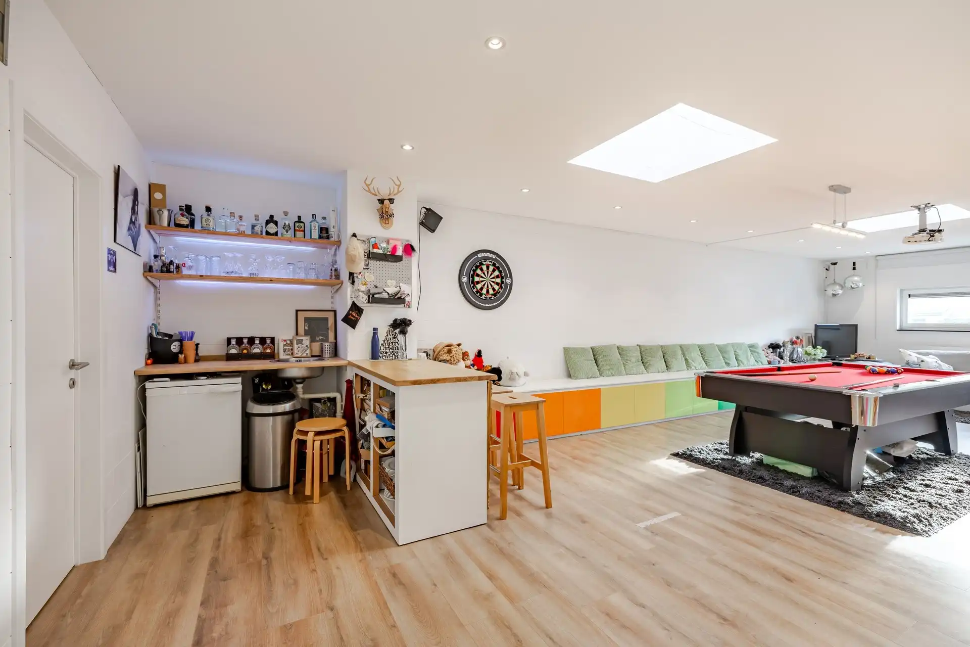 Exclusieve woning met 5 slaapkamers, tennisplein, poolhouse en ruime tuin foto 15